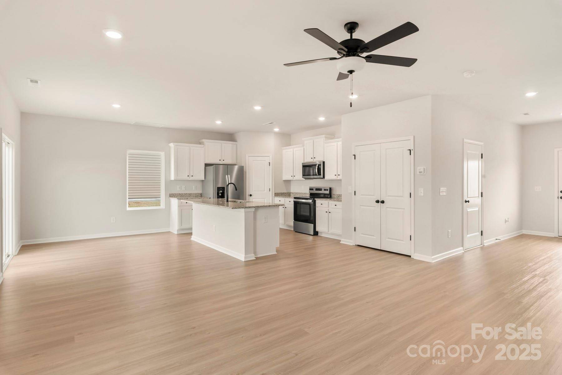 1059 Russell DR, Winston Salem, NC 27127