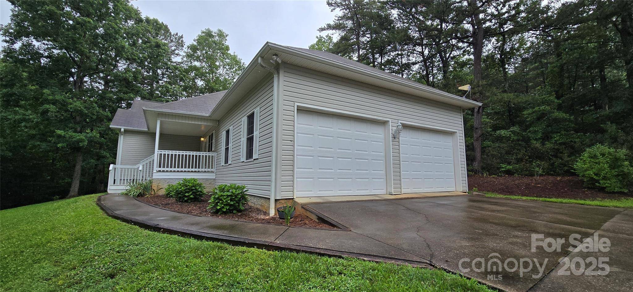 221 Flat Branch TRL, Mill Spring, NC 28756