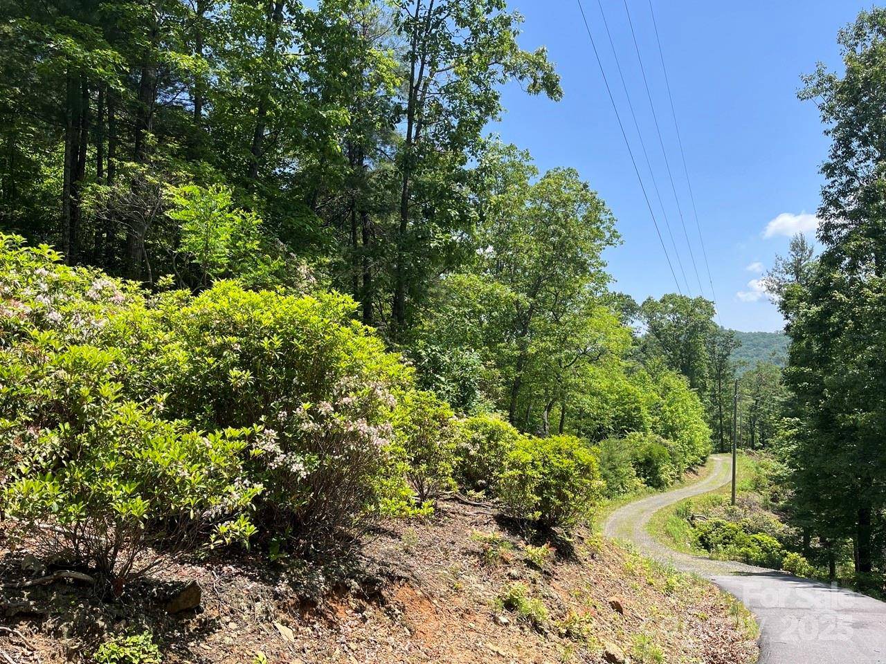 0000 Humpback Mountain RD, Spruce Pine, NC 28777