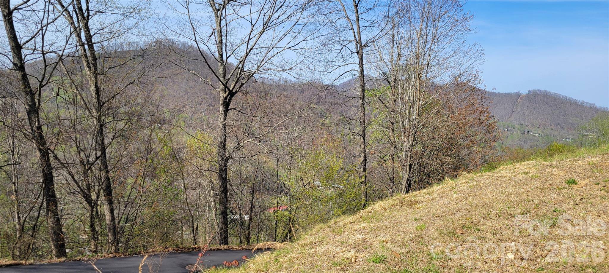 30 Destination DR, Waynesville, NC 28786