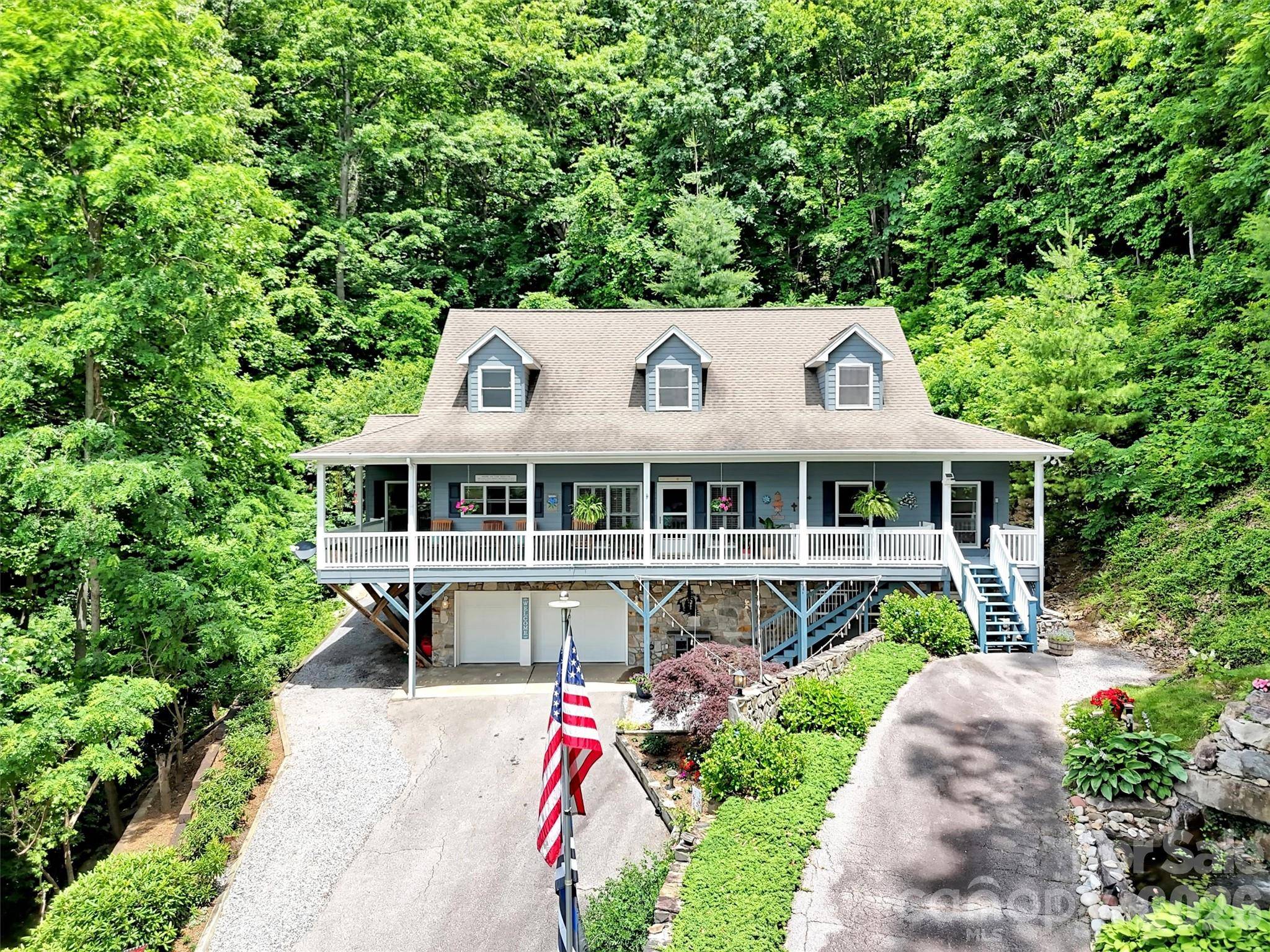 28 Mountain Breeze DR, Maggie Valley, NC 28751