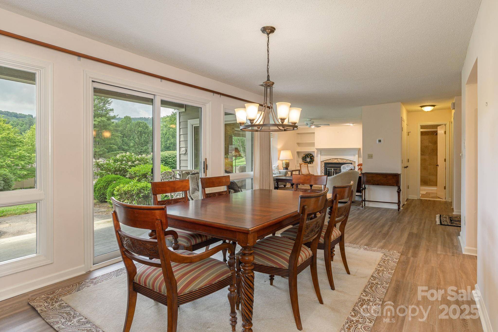 103 GOLFSIDE DR, Flat Rock, NC 28731