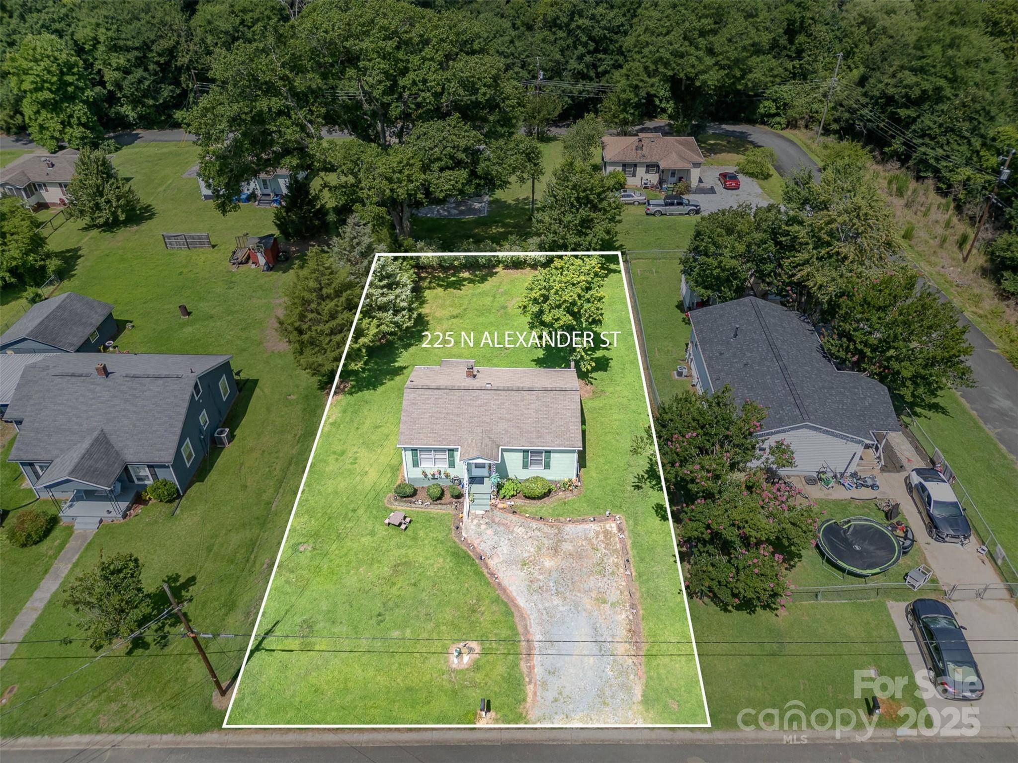 422 Wilson ST, Mount Holly, NC 28120