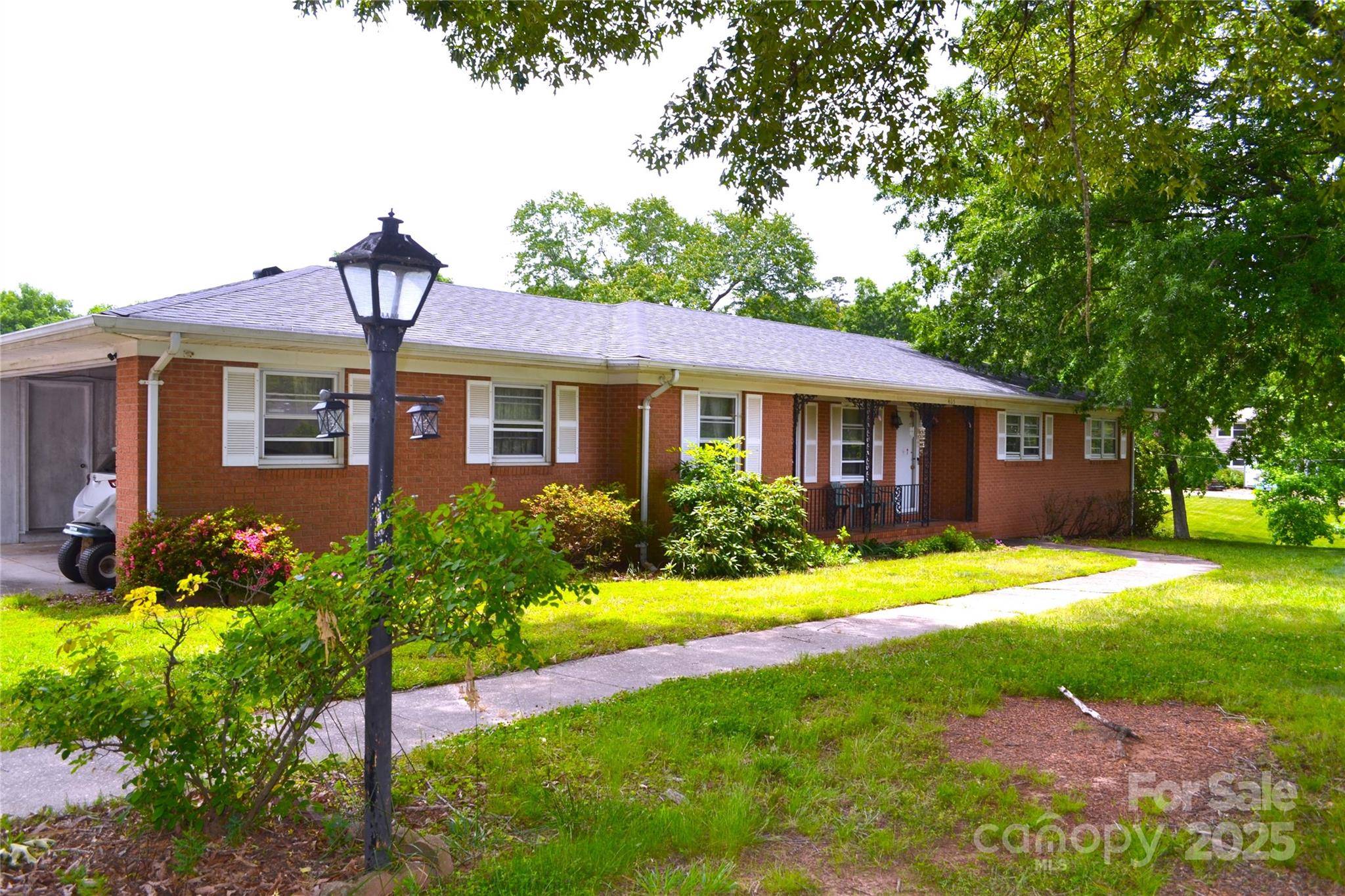405 Wesley Heights DR, Albemarle, NC 28001