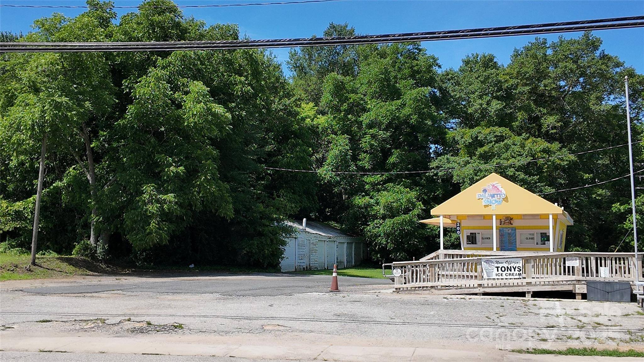 200 Dearborn ST, Great Falls, SC 29055