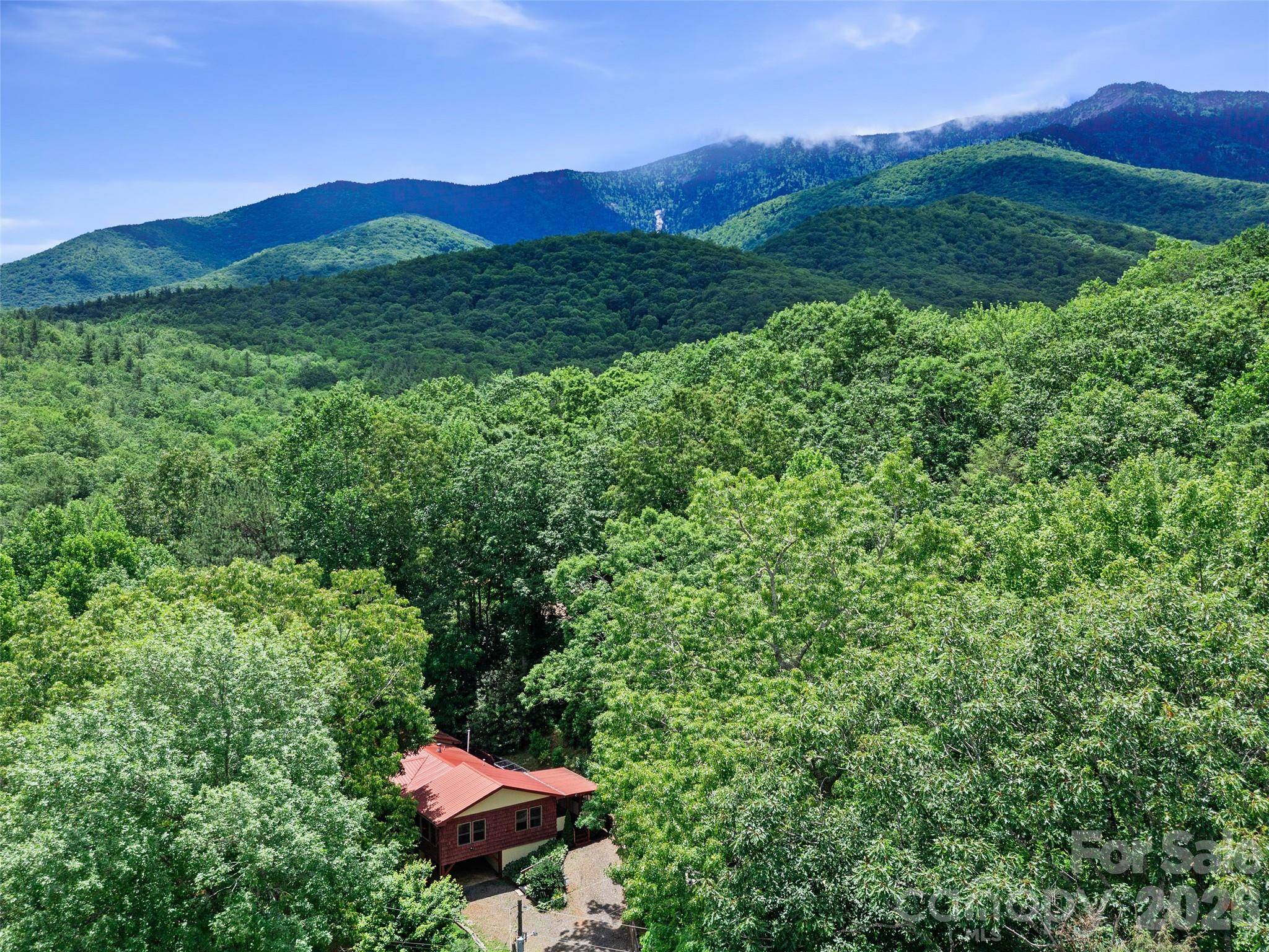 125 HEARTLAND LN, Burnsville, NC 28714