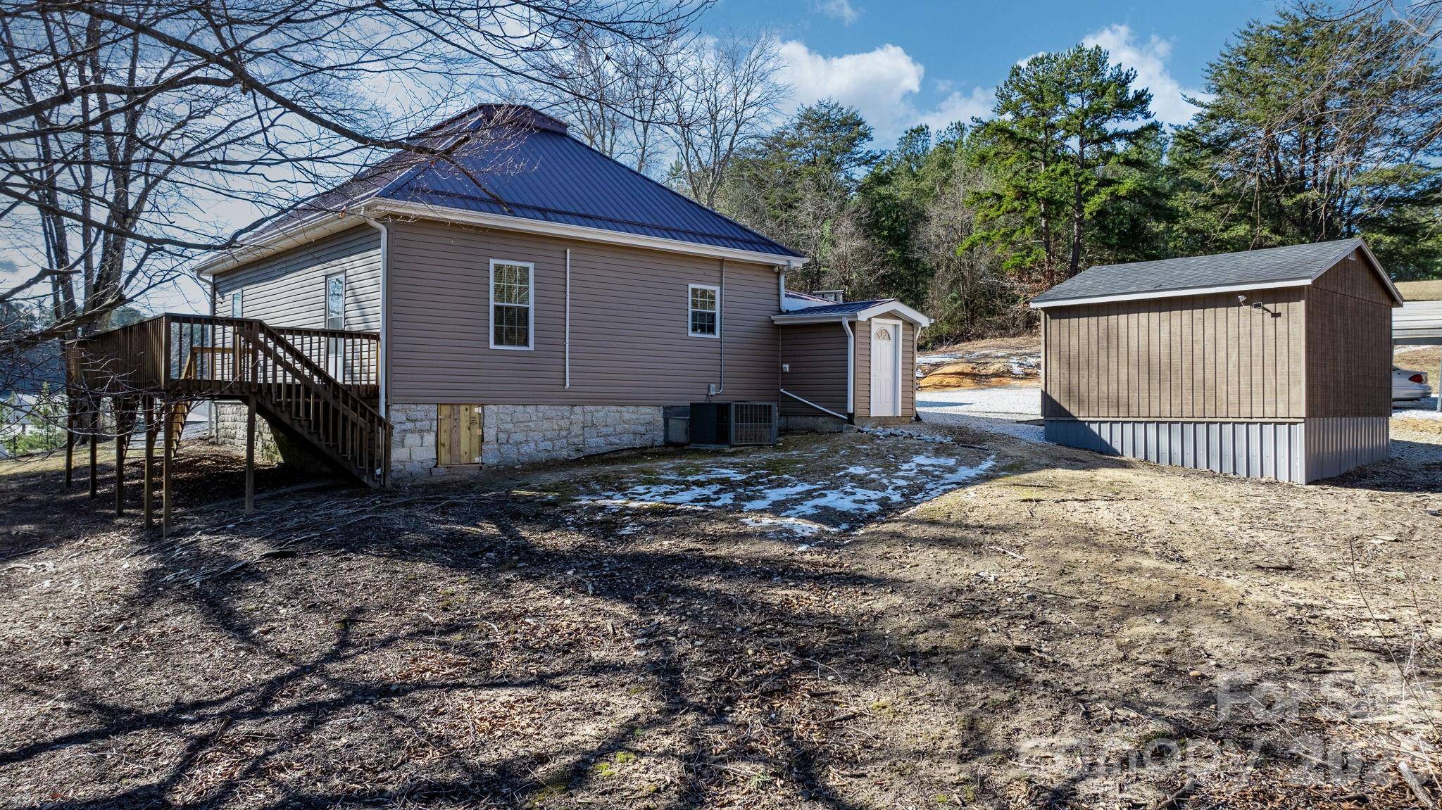 845 Linville RD, Mount Airy, NC 27030