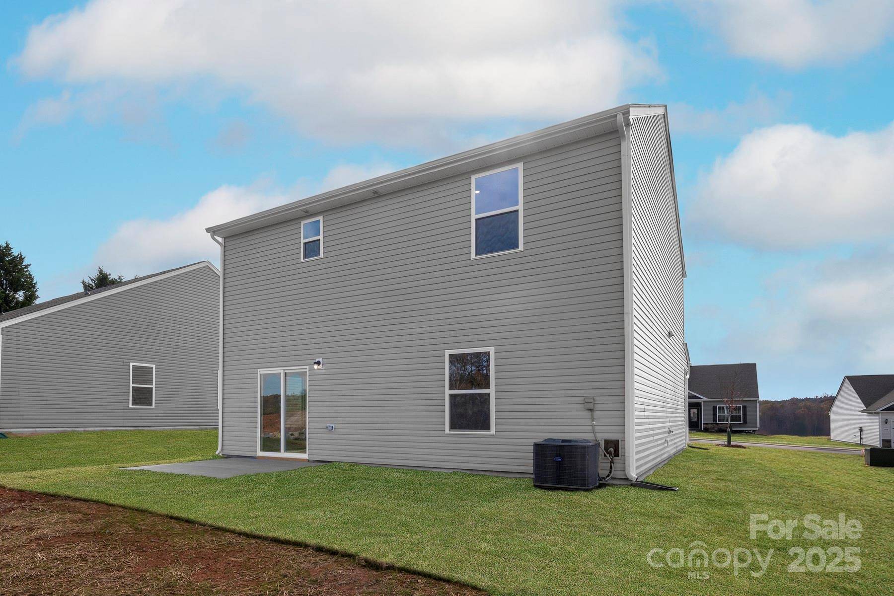 1041 Russell DR, Winston Salem, NC 27127