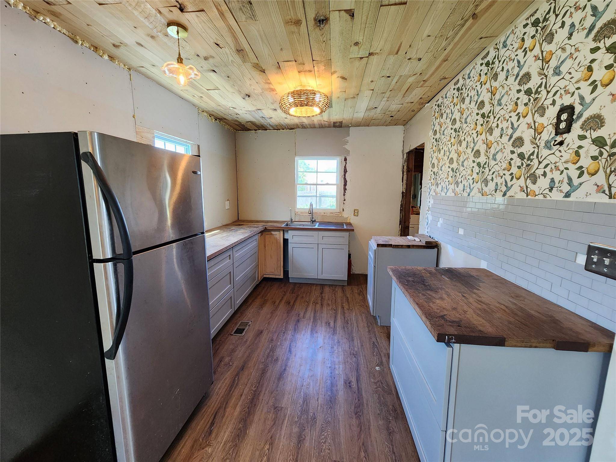 1004 S Ridge AVE, Kannapolis, NC 28083