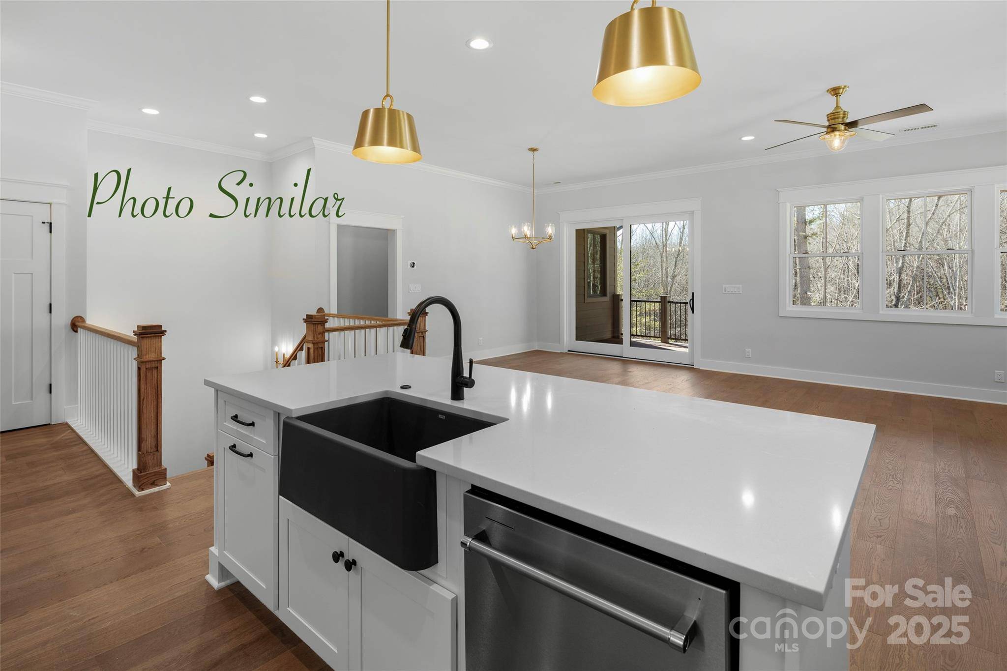 18 Chimney Chase TRL, Hendersonville, NC 28739