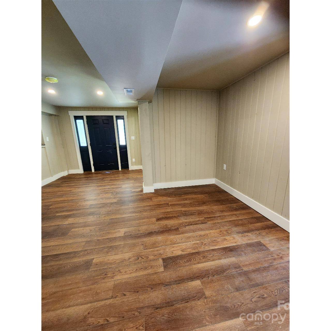 283 Robin DR, Marion, NC 28752