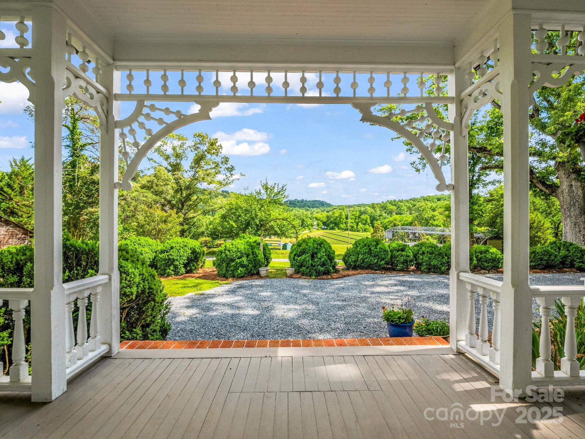 1111 Bills Creek RD, Lake Lure, NC 28746