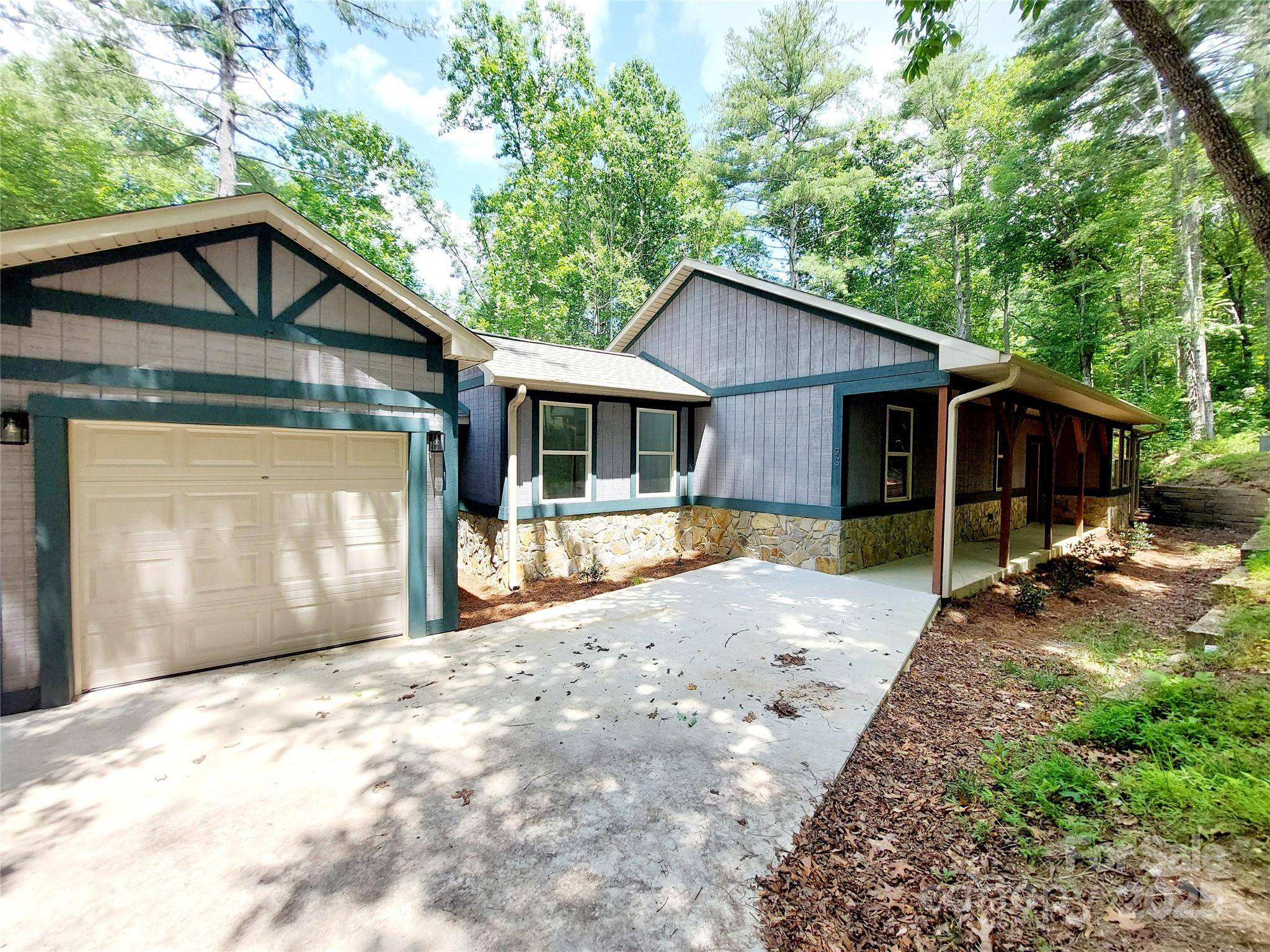 93 Badger RUN, Hendersonville, NC 28739