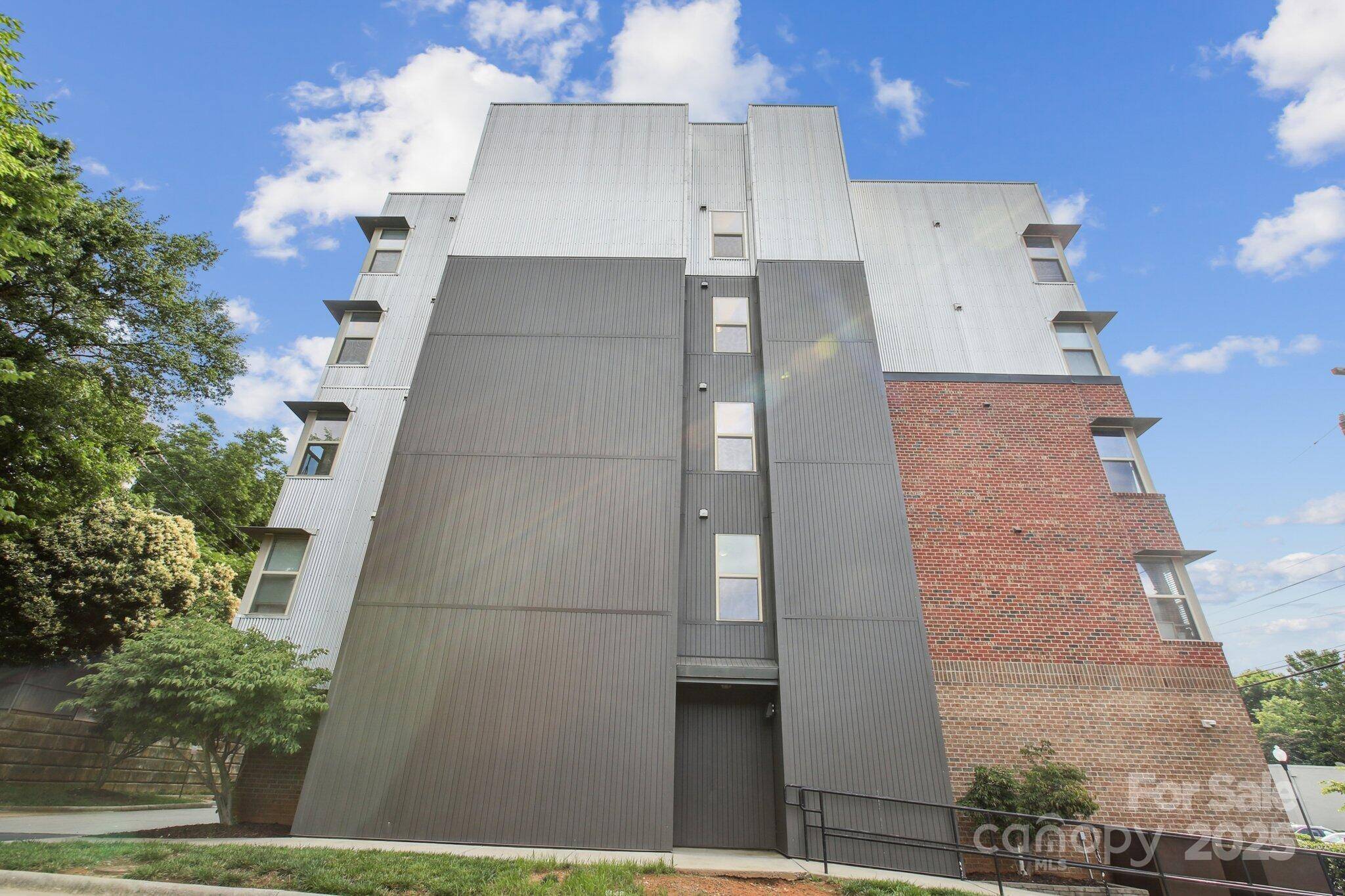 630 Calvert ST #410, Charlotte, NC 28208
