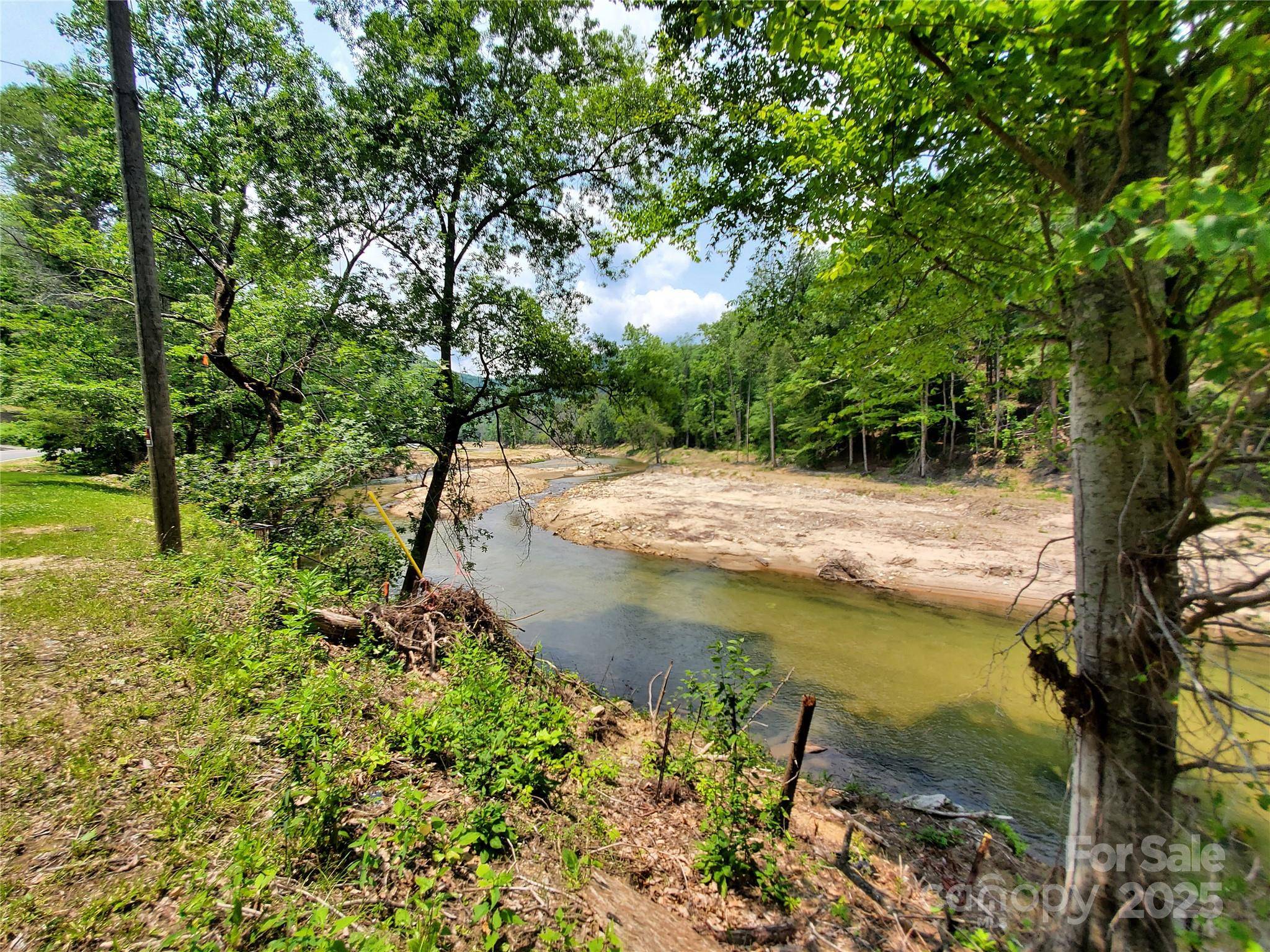 * Green River Cove RD, Saluda, NC 28773