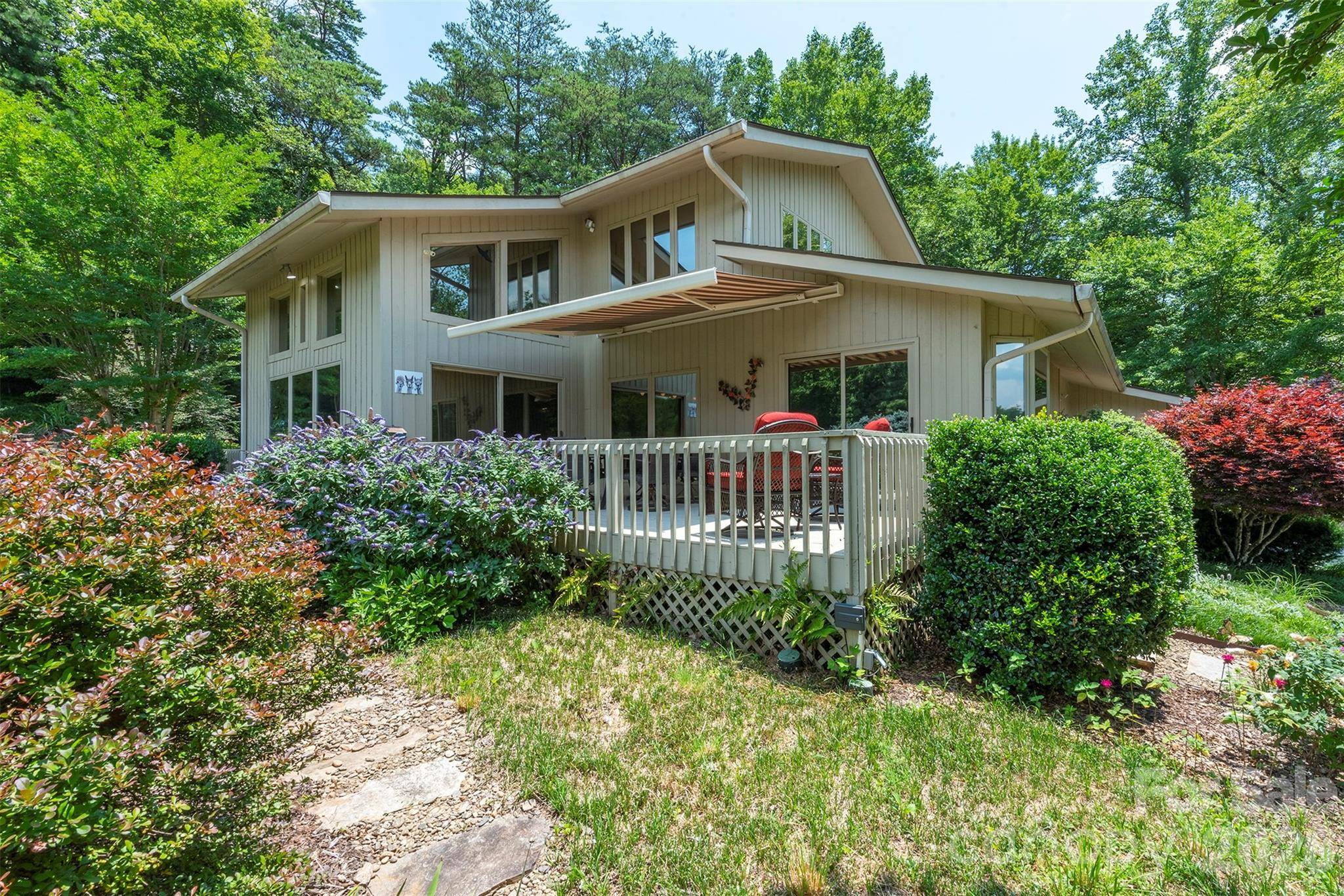 141 Courtland CT, Lake Lure, NC 28746
