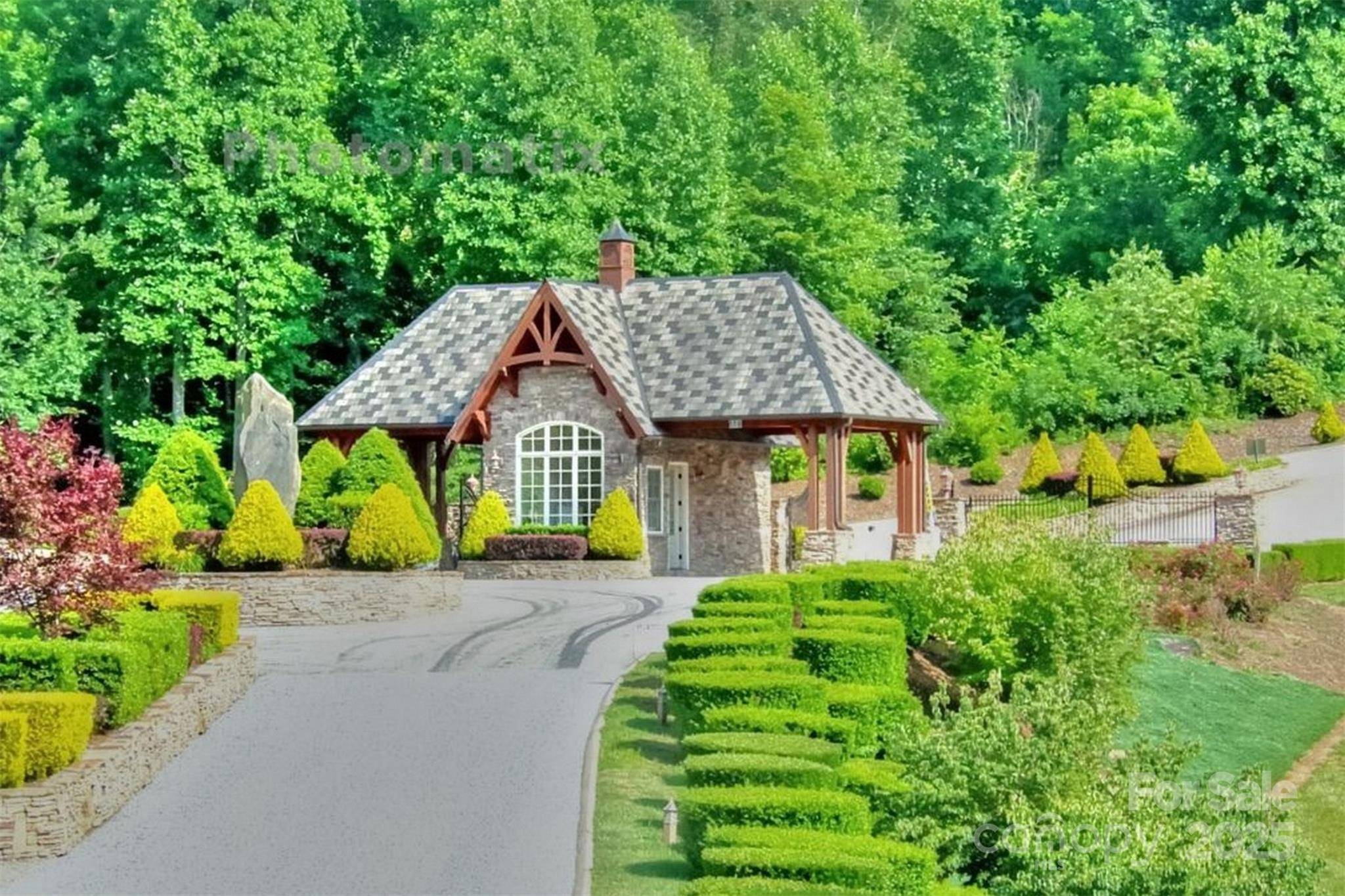 241 Rock Ledge DR, Lake Lure, NC 28746