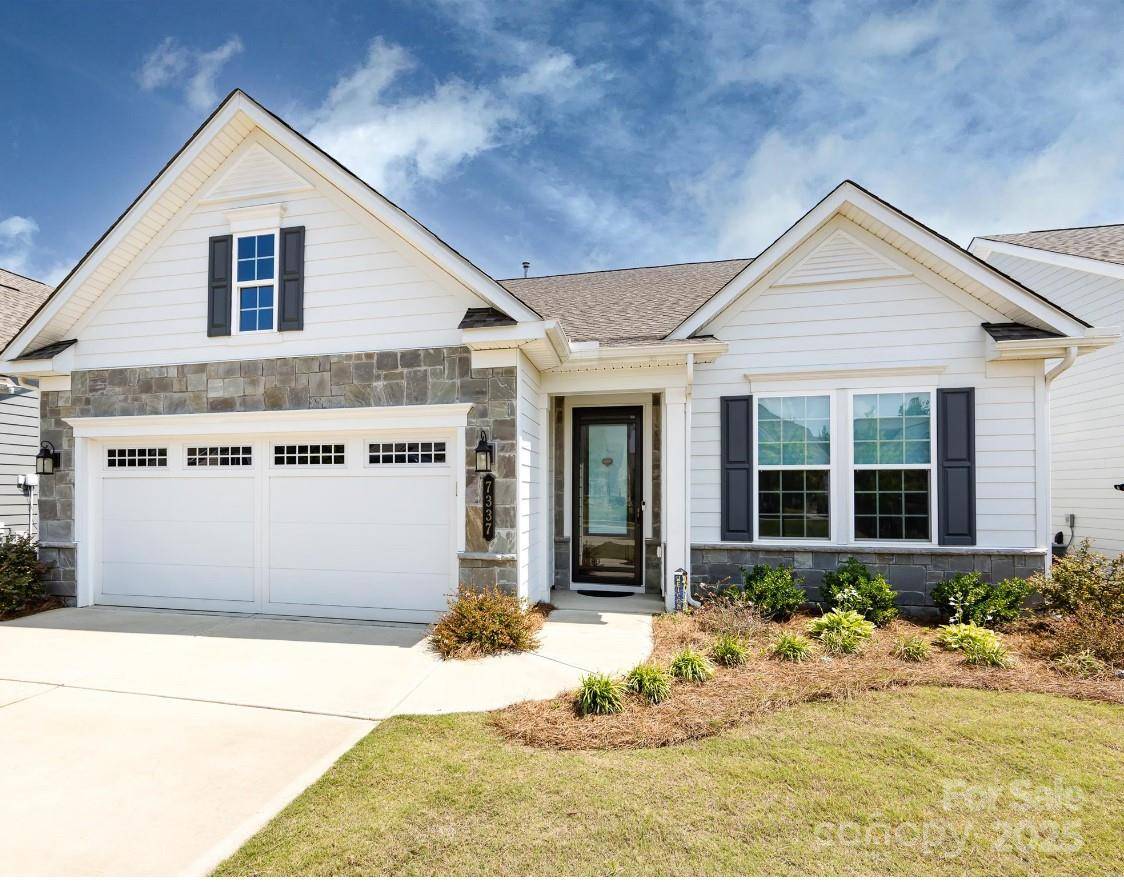 7337 Overjoyed XING, Charlotte, NC 28215
