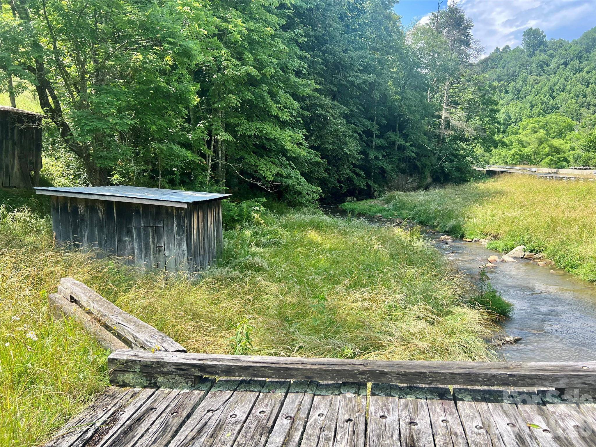 18103 NC Hwy 194 HWY, Lansing, NC 28643