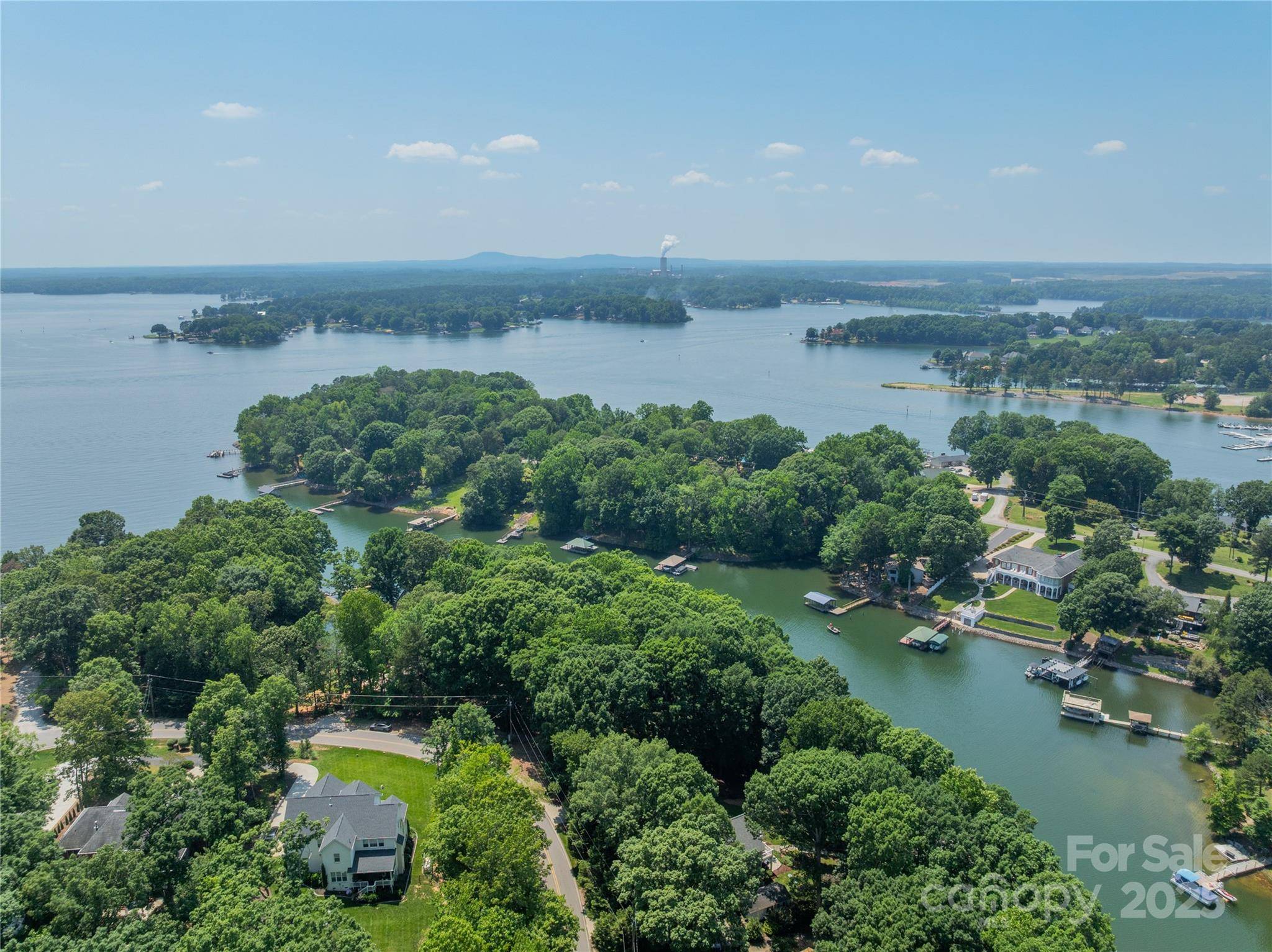 200 Greenbay RD, Mooresville, NC 28117