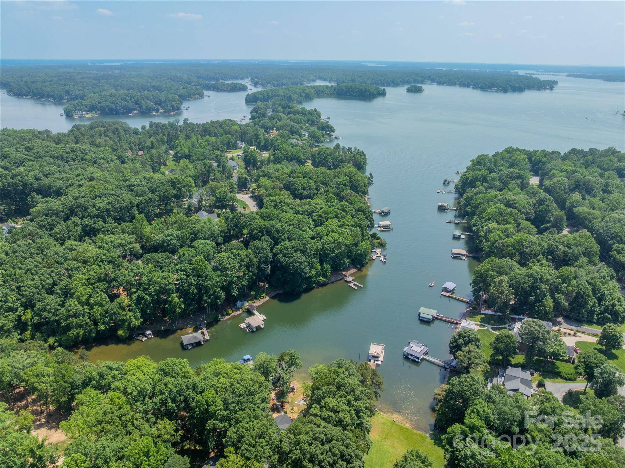 200 Greenbay RD, Mooresville, NC 28117