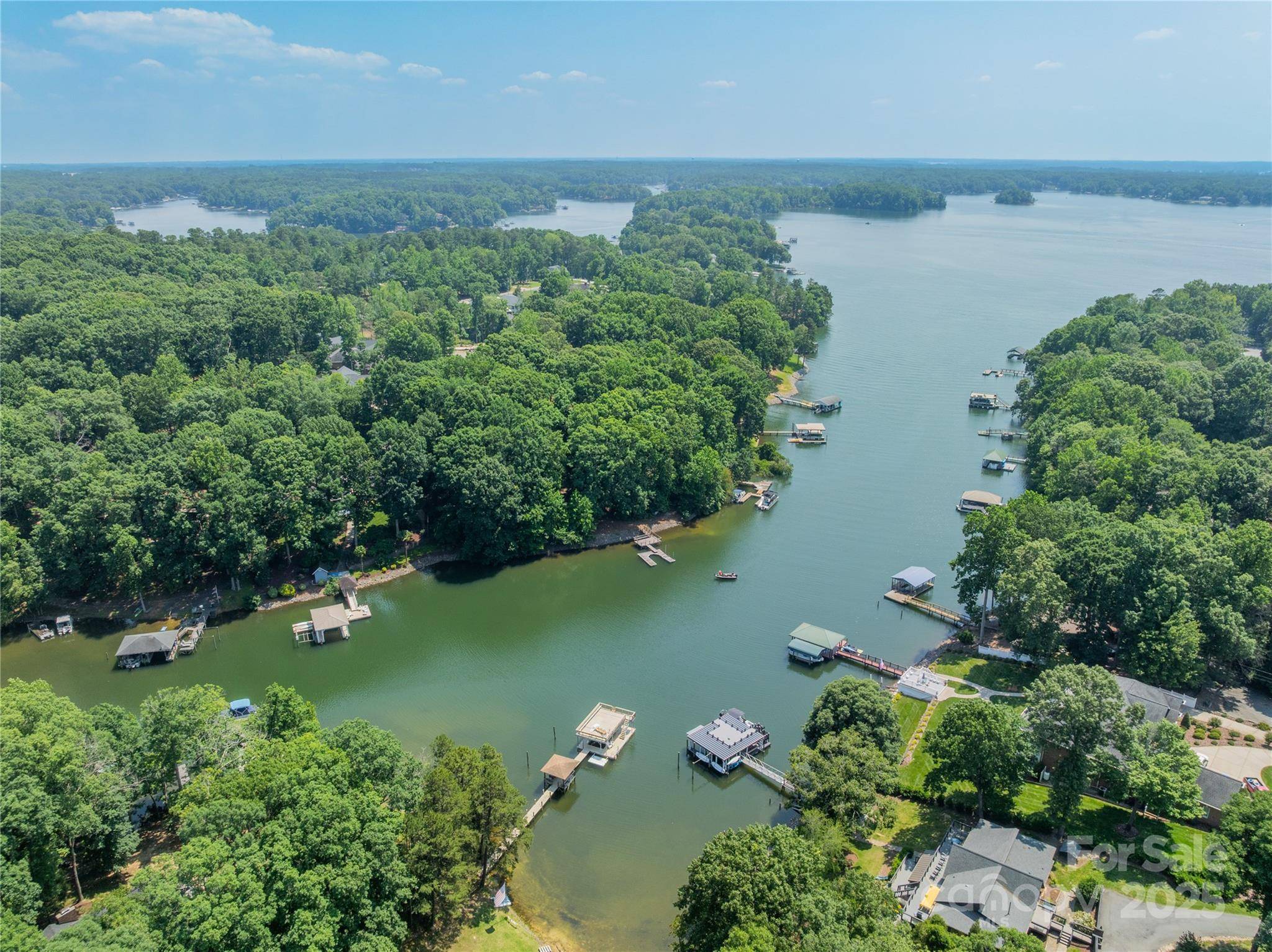 200 Greenbay RD, Mooresville, NC 28117
