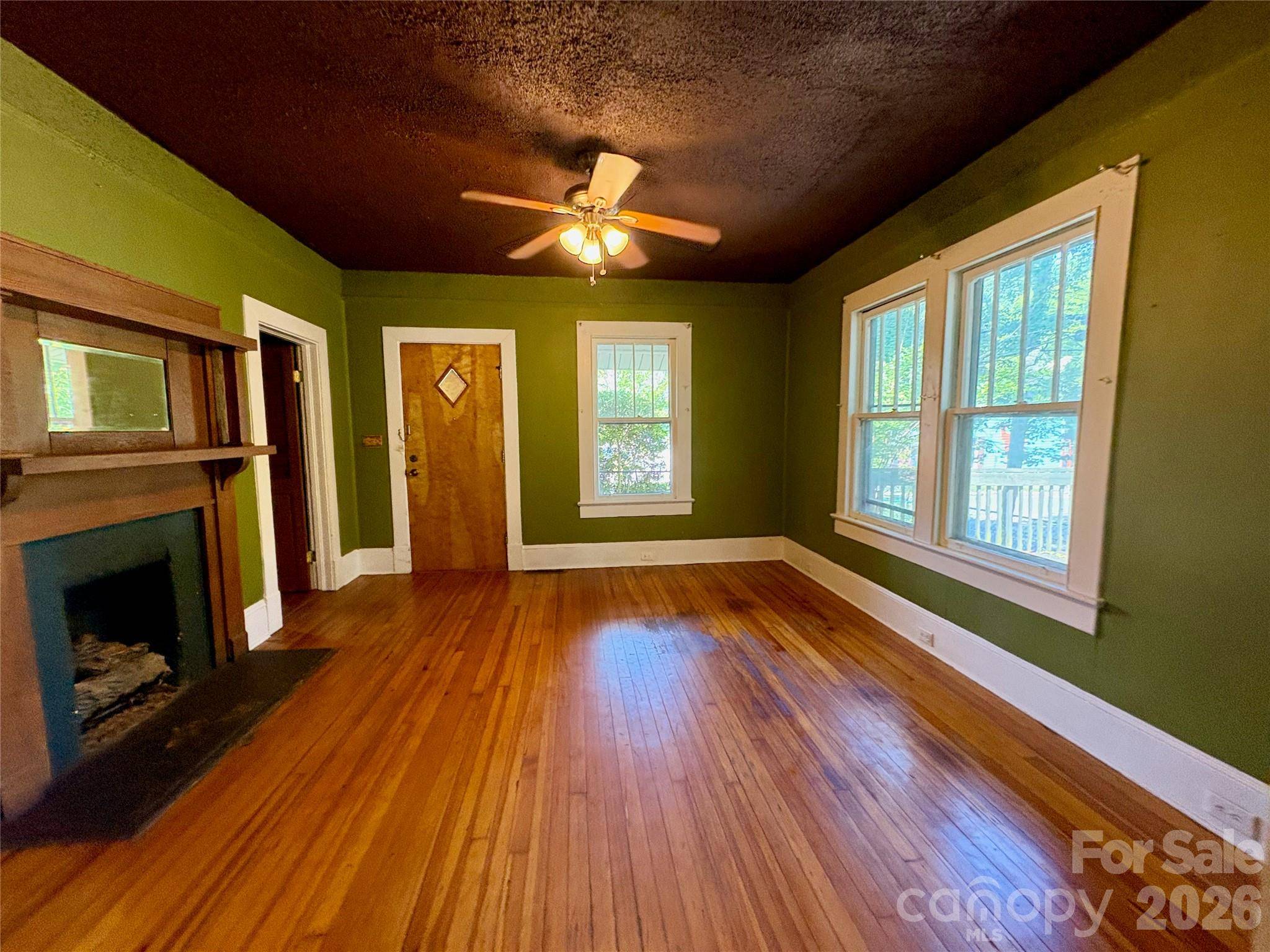 40 Brownwood AVE, Asheville, NC 28806