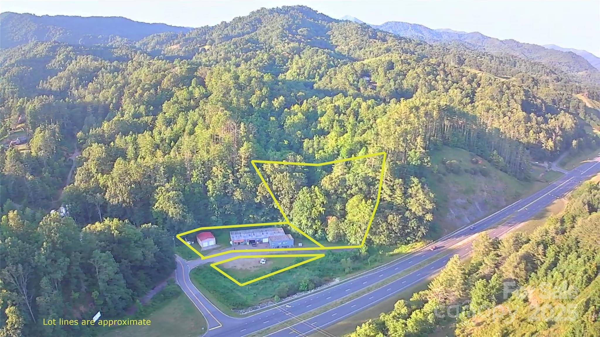 23 Lana LN, Burnsville, NC 28714