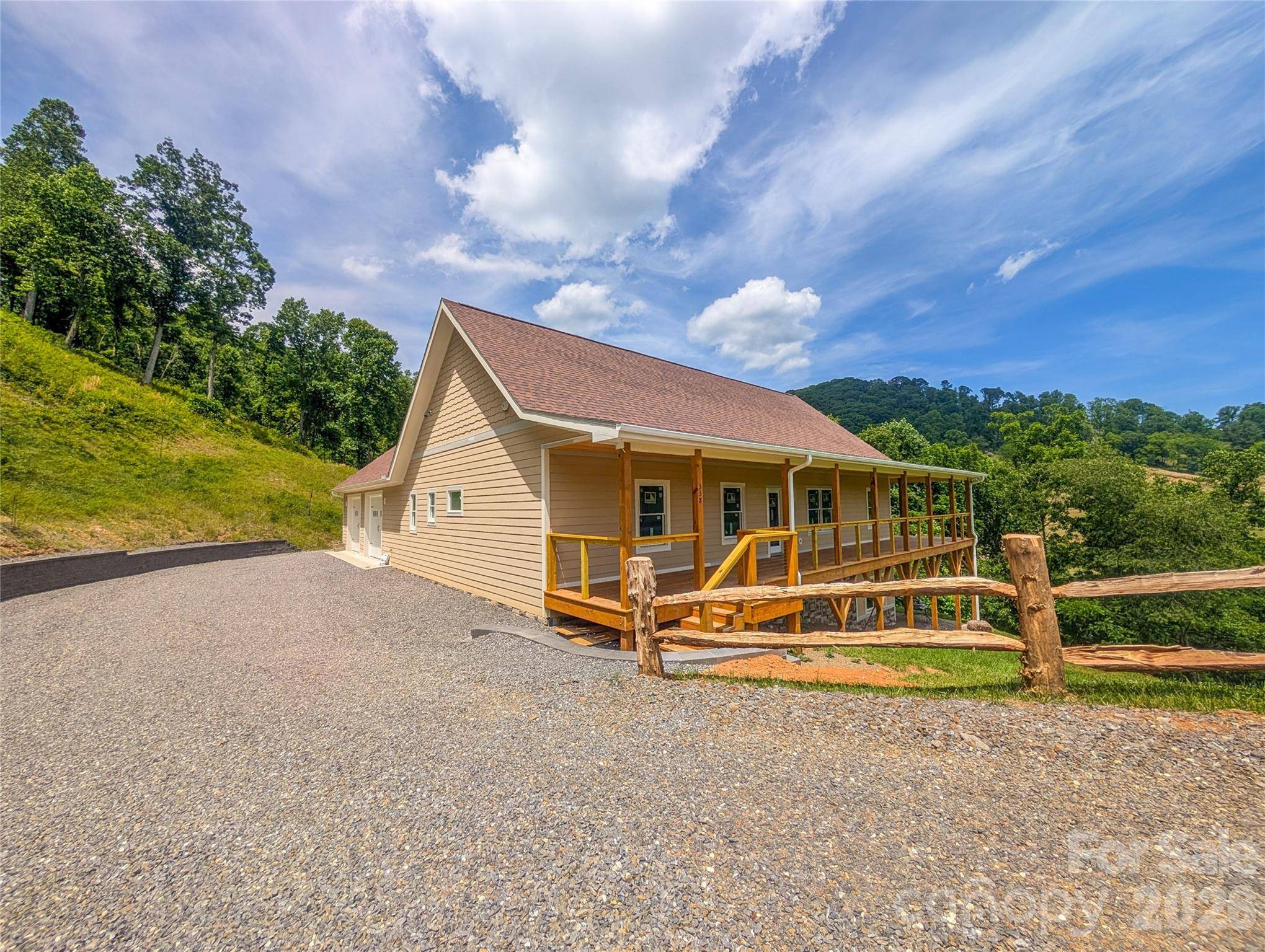 338 Majestic Mountain DR, Burnsville, NC 28714
