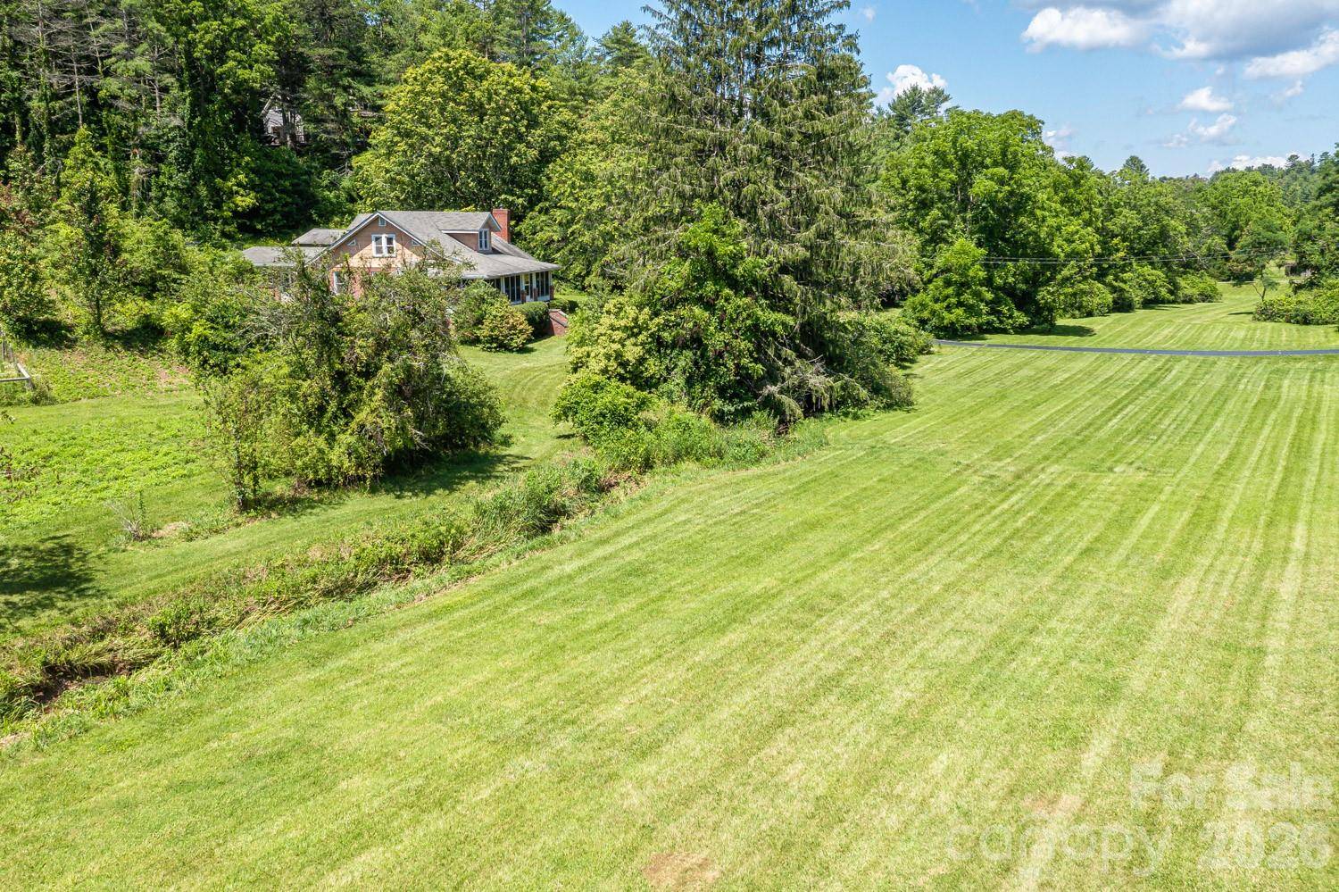 160 Mclean RD, Weaverville, NC 28787