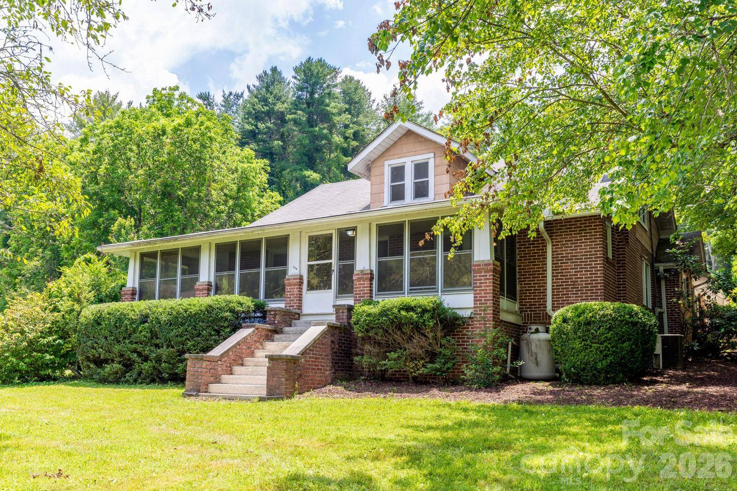 160 Mclean RD, Weaverville, NC 28787