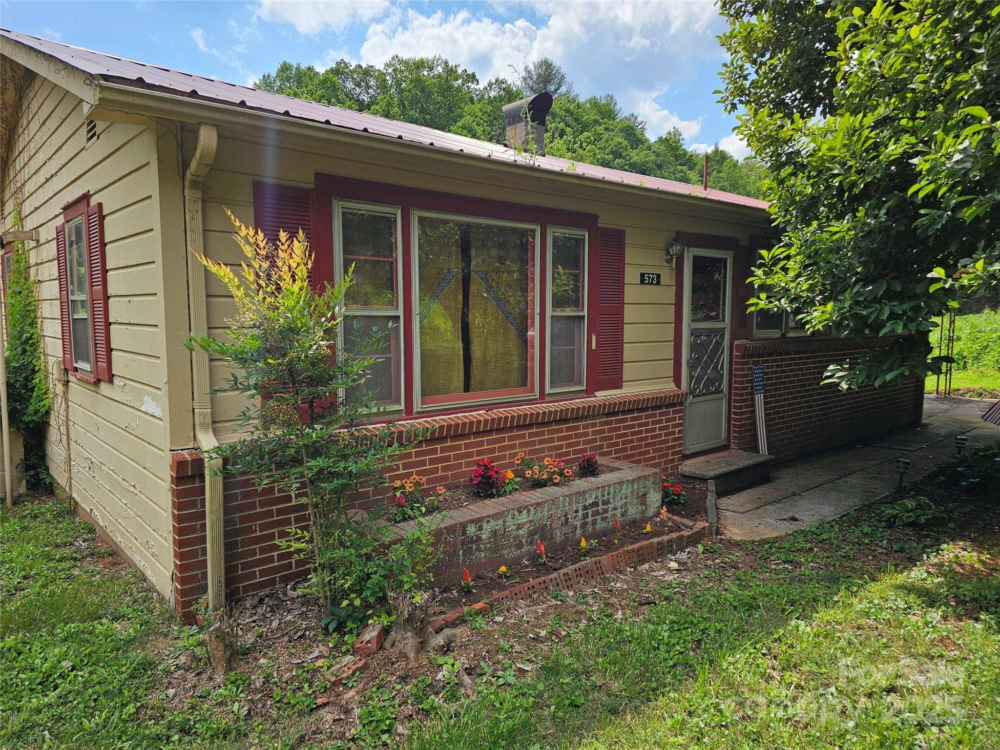 573 Uptons Landing RD #79, Marion, NC 28752