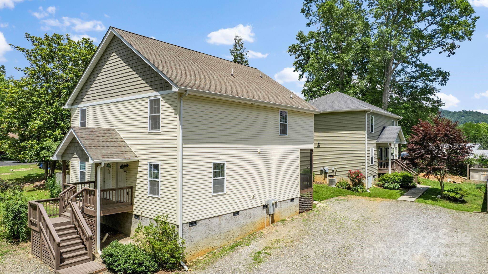 212 & 214 Portmanvilla RD, Black Mountain, NC 28711