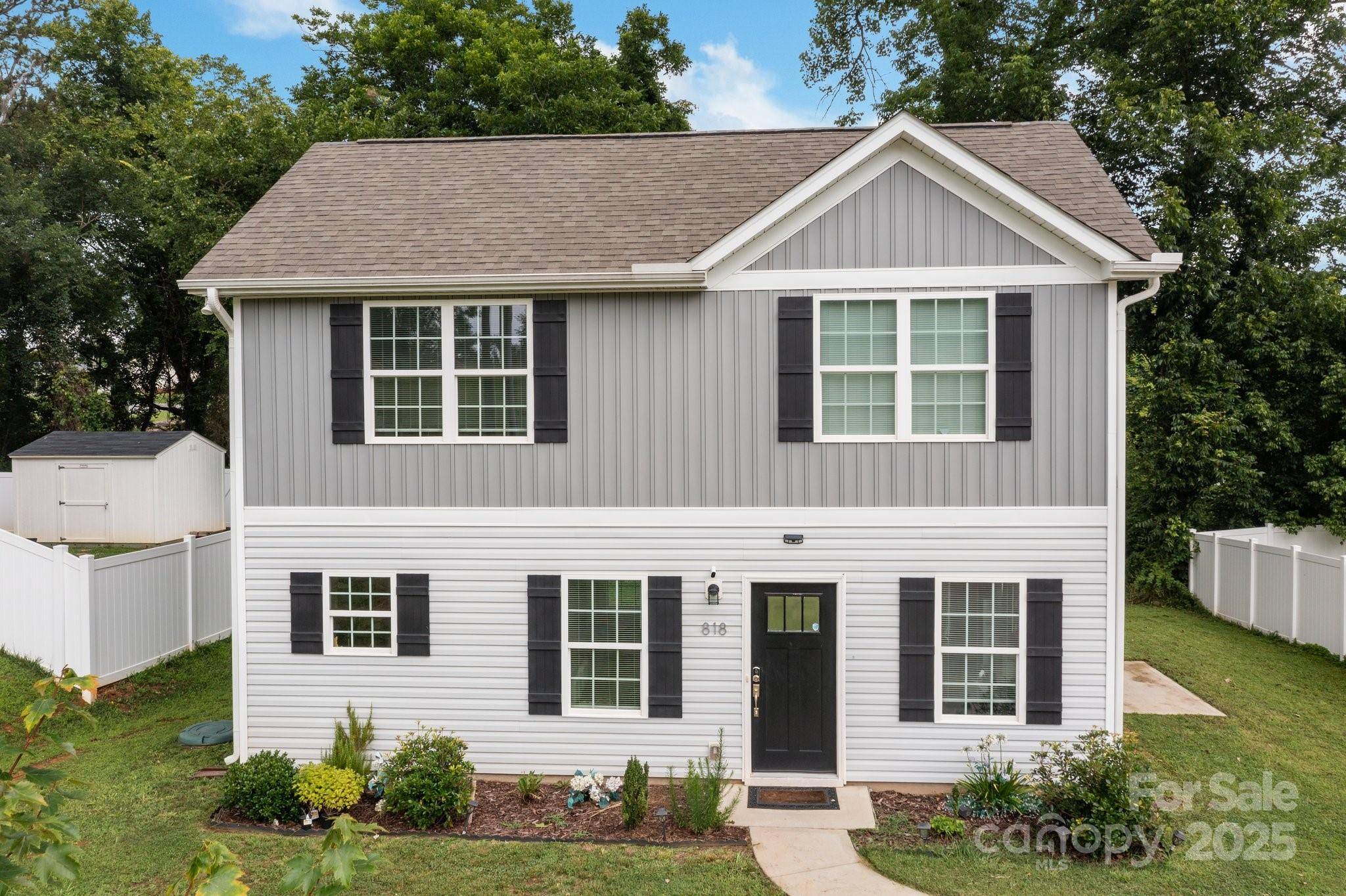 818 W Carolina AVE, Bessemer City, NC 28016