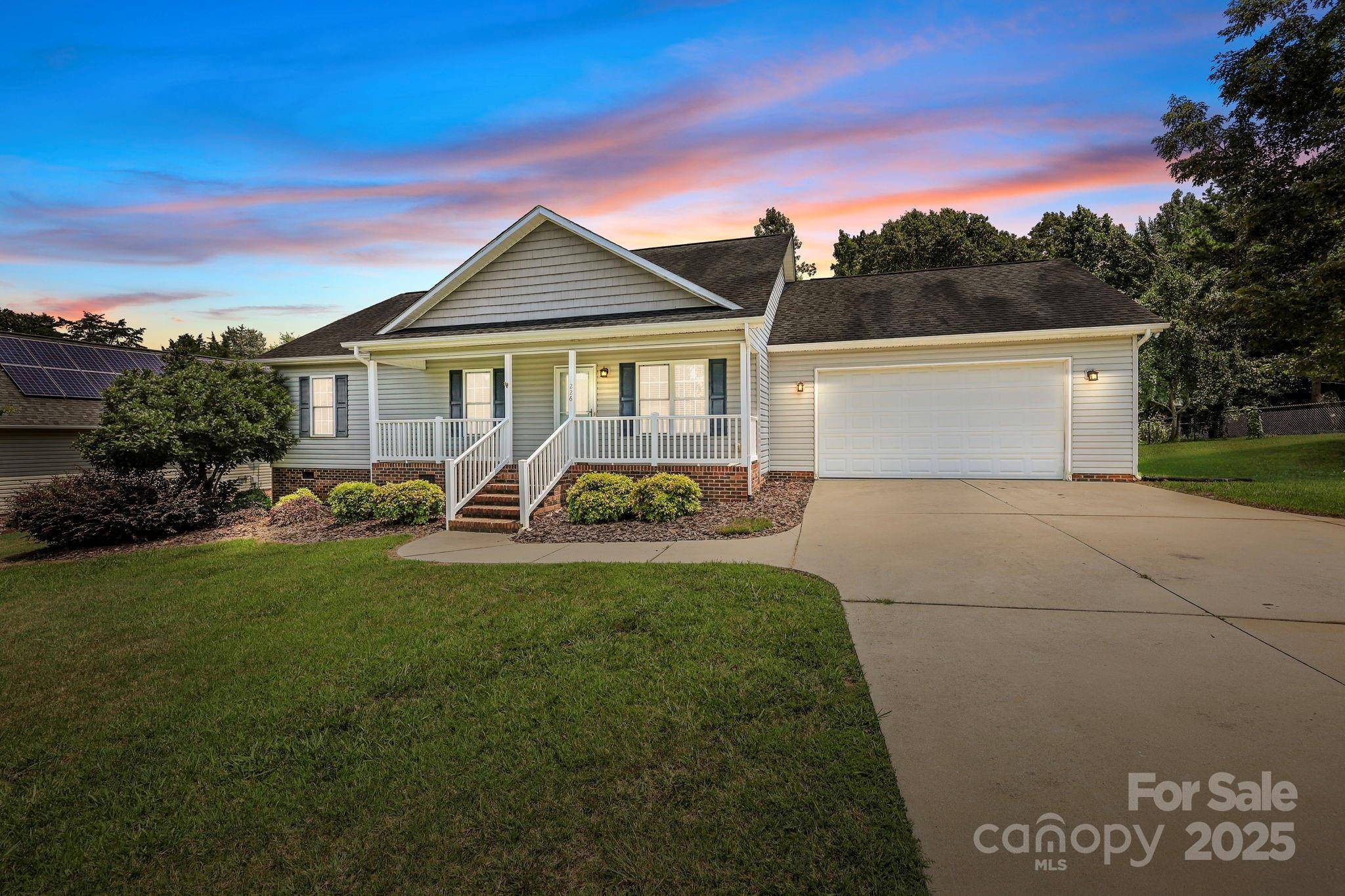 226 Brooks Farm DR, Rockwell, NC 28138