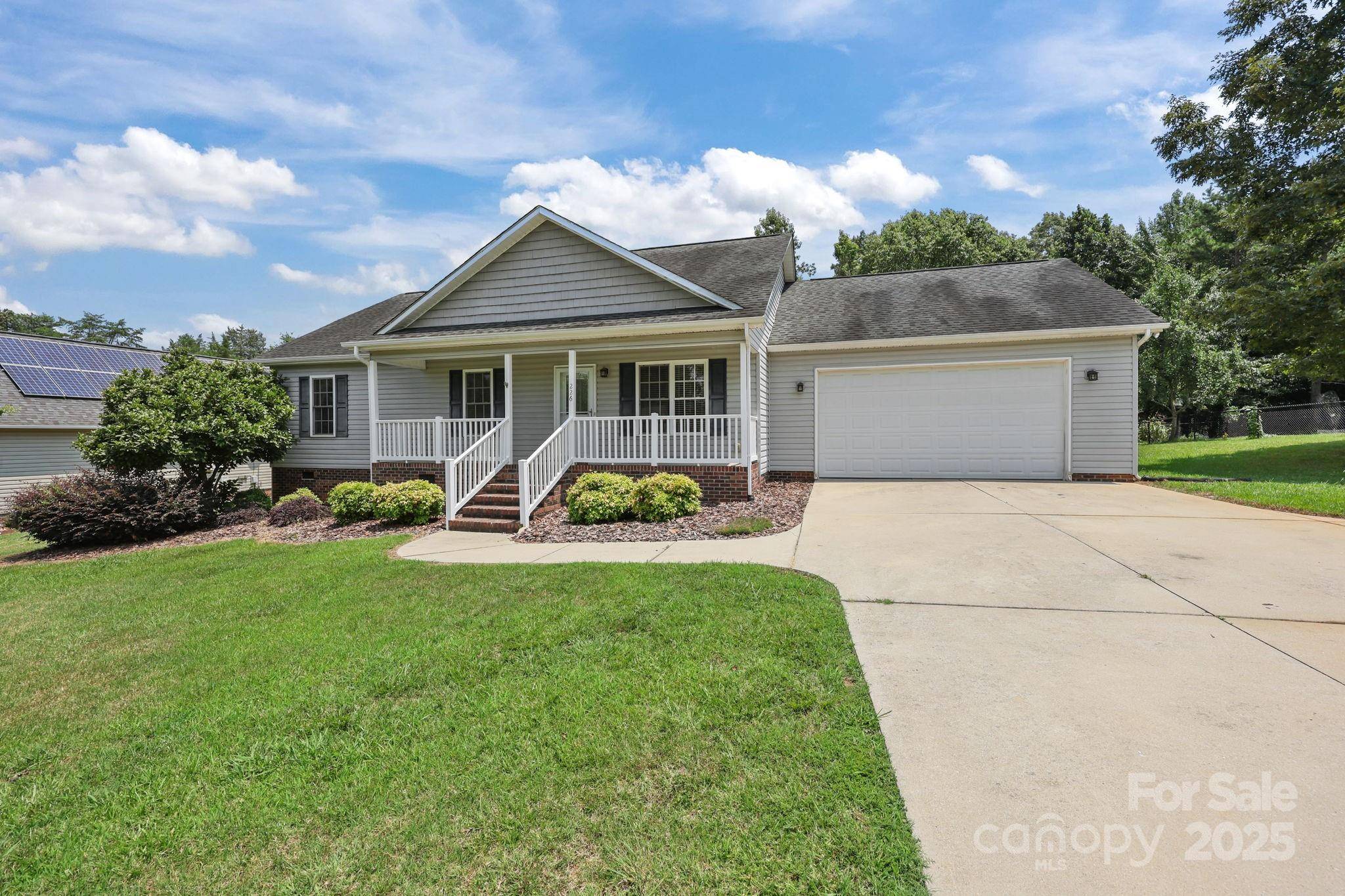 226 Brooks Farm DR, Rockwell, NC 28138