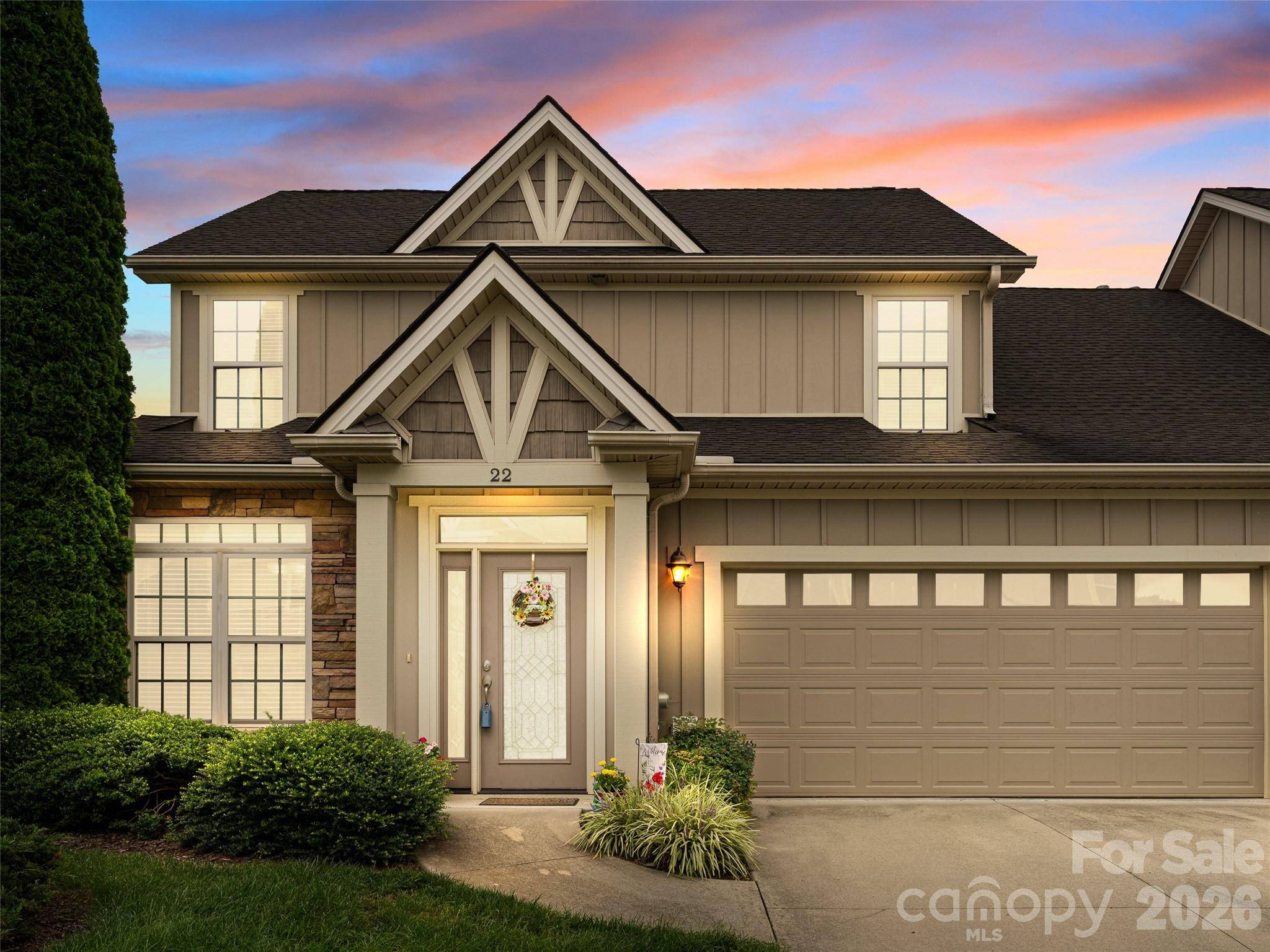22 Florian LN, Fletcher, NC 28732