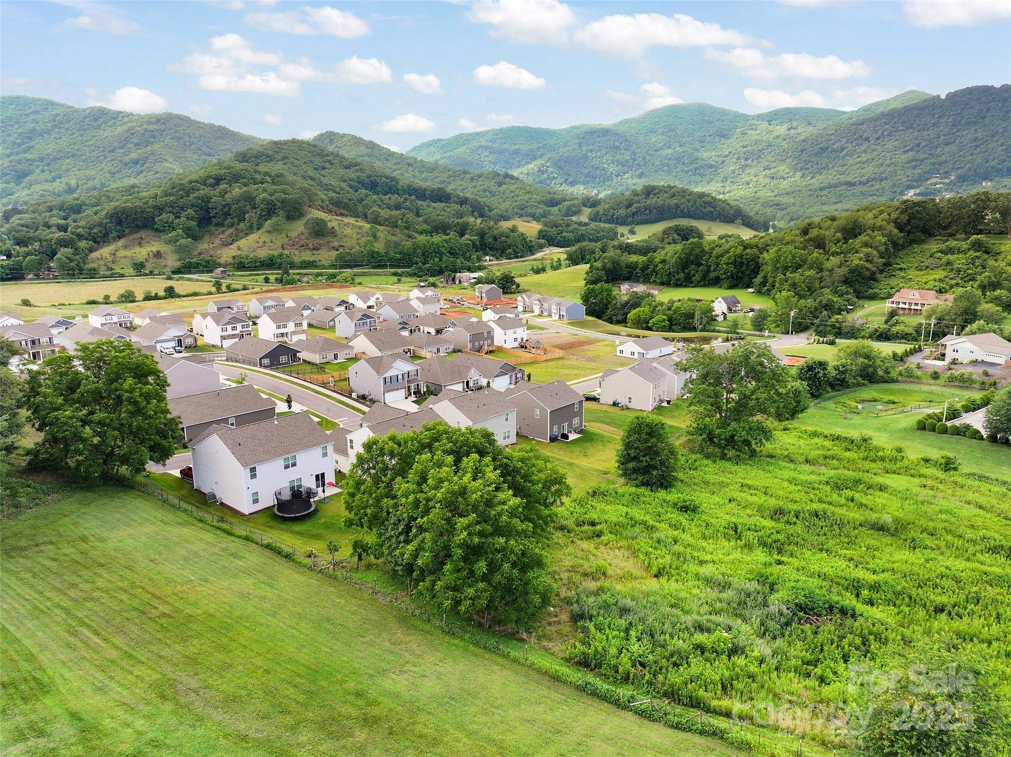 110 Allison Acres DR, Waynesville, NC 28786