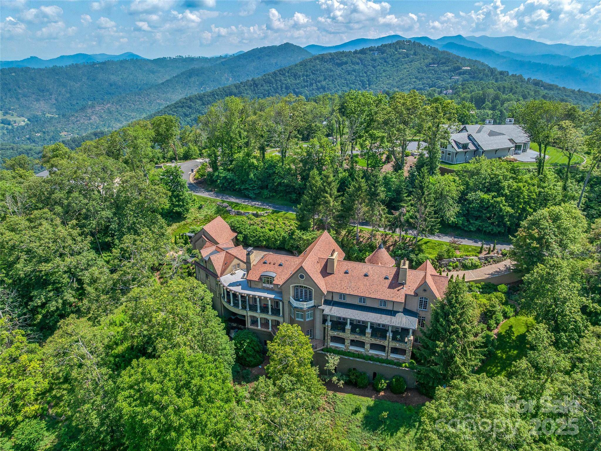 234 Skycliff DR, Asheville, NC 28804
