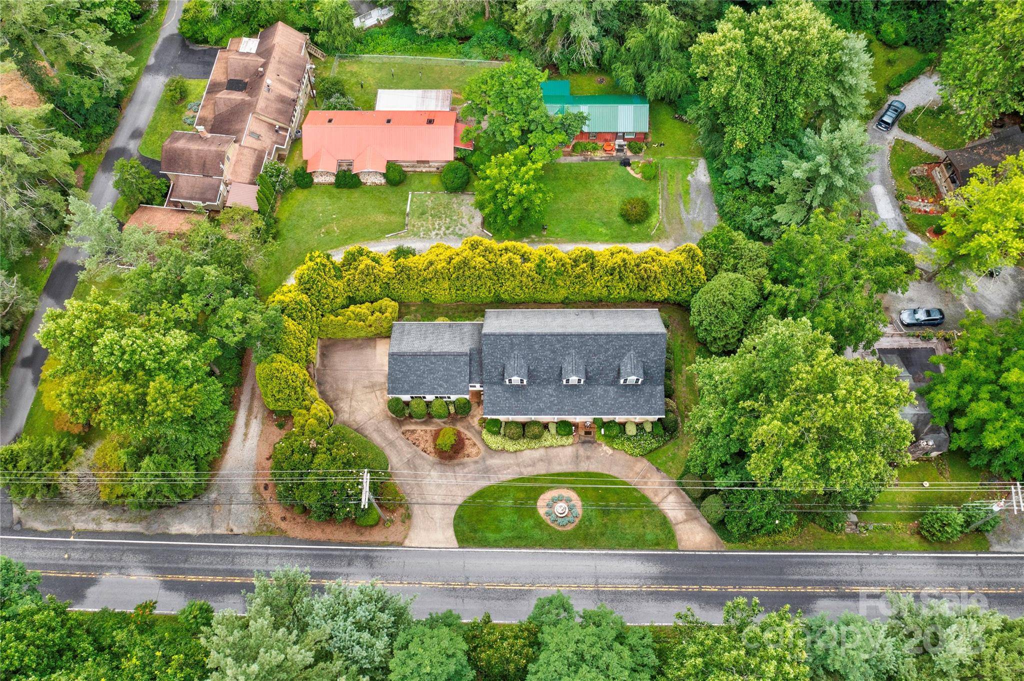 2606 Greenville HWY, Flat Rock, NC 28731