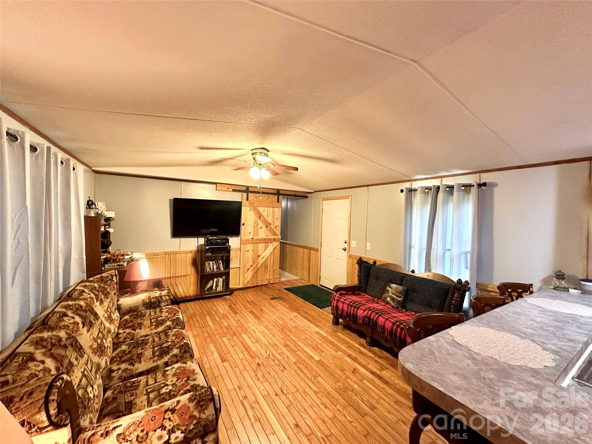 492 Chestnut Mountain RD, Spruce Pine, NC 28777