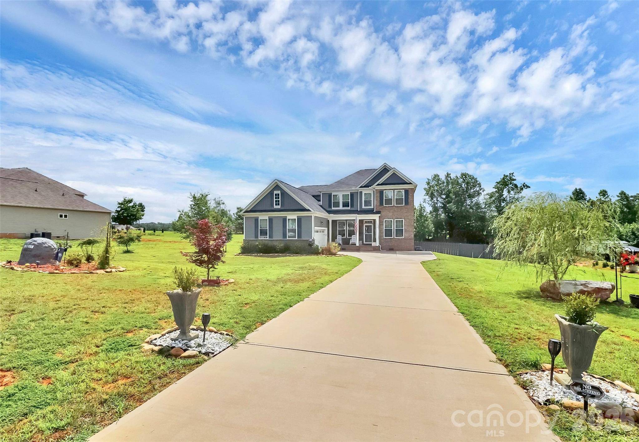 1014 Willow Grove LN, York, SC 29745