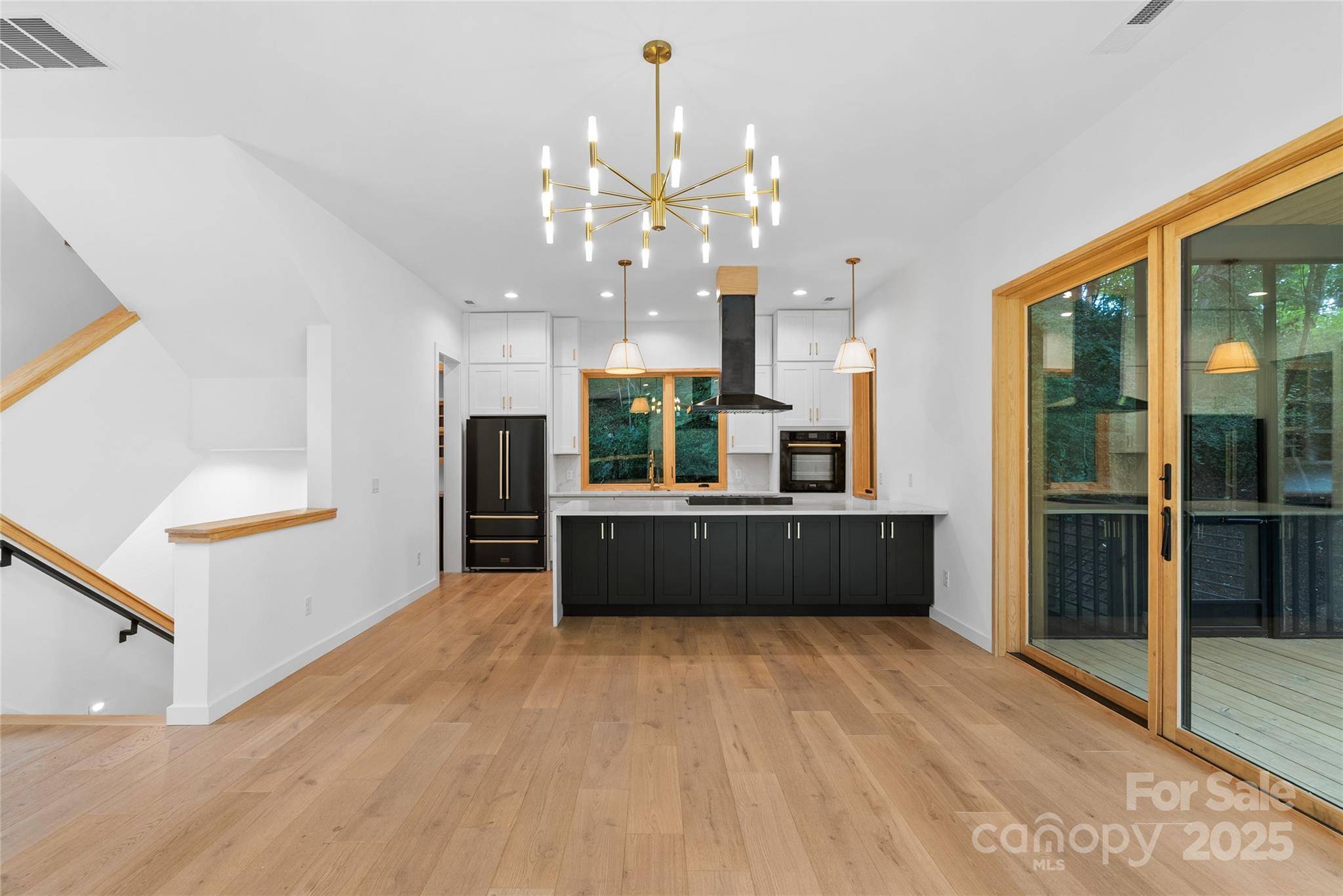43 Waynesville AVE, Asheville, NC 28806