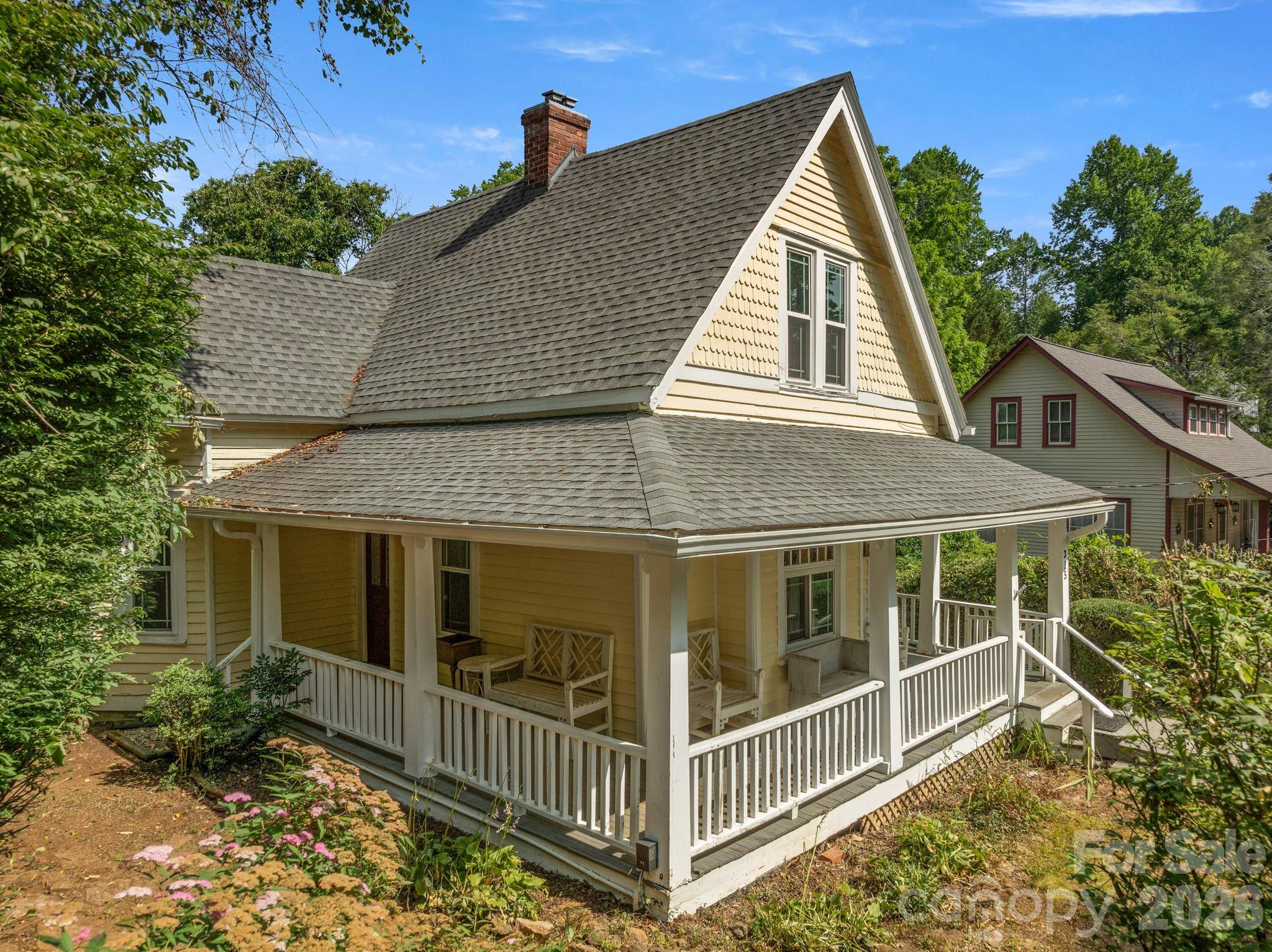 334 Greenville ST, Saluda, NC 28773