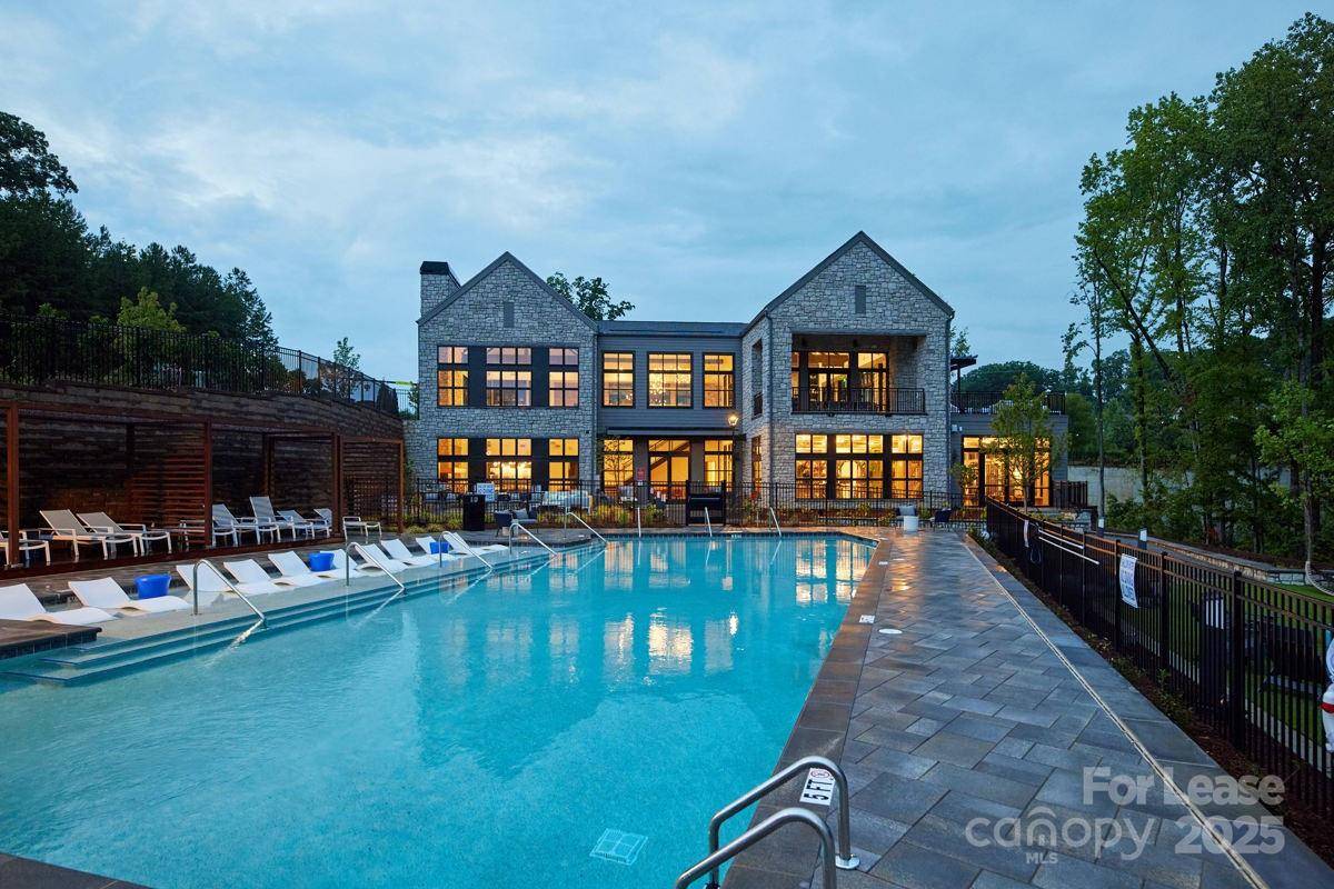 9132 Senator Royall DR #S4, Charlotte, NC 28262