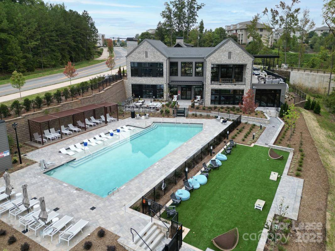 9132 Senator Royall DR #B1, Charlotte, NC 28262