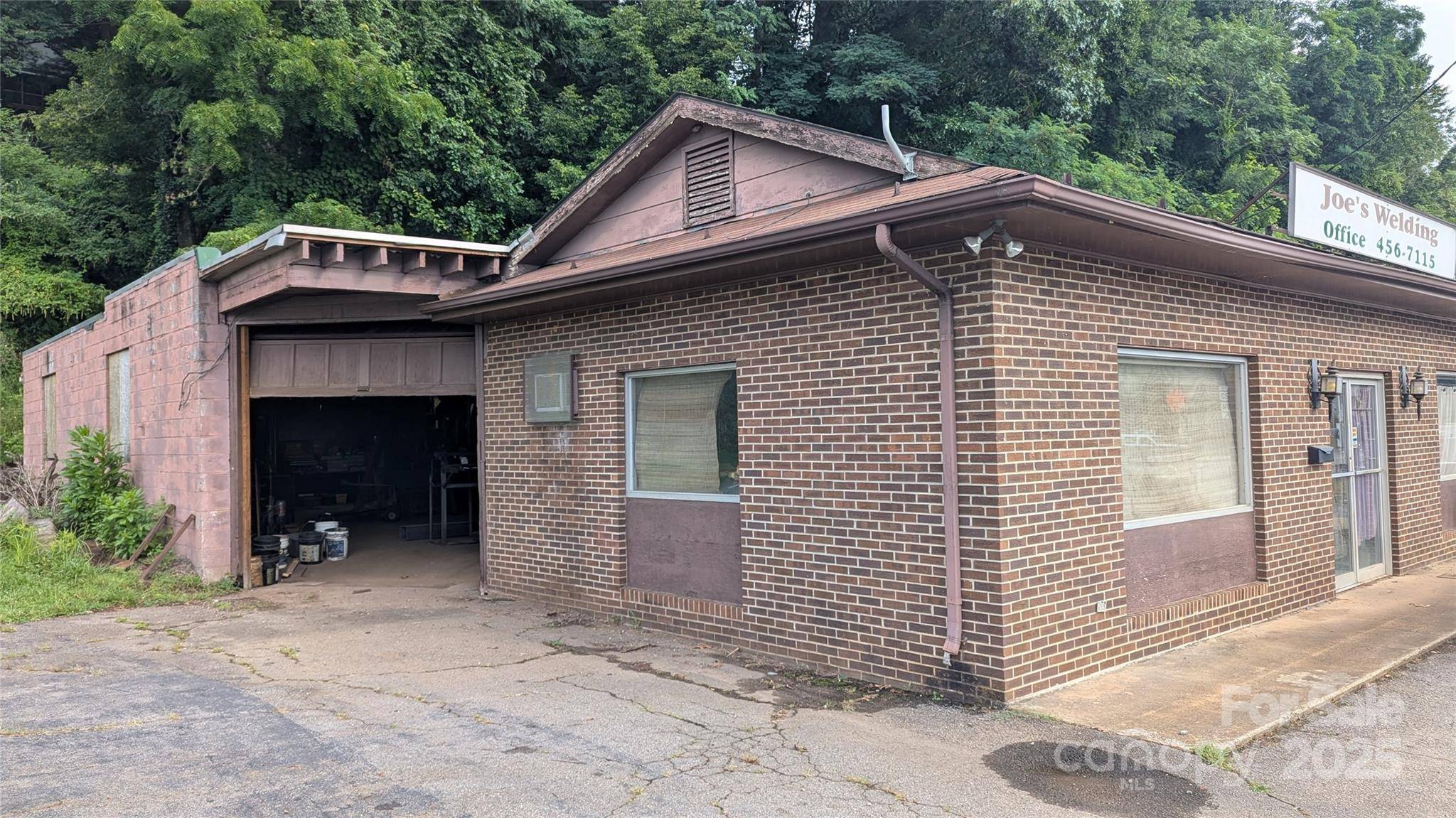 719 Dellwood City RD, Waynesville, NC 28786