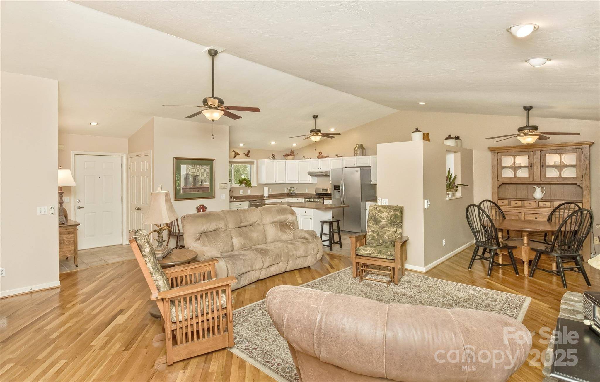 15 Beaverdam Knoll RD, Asheville, NC 28804