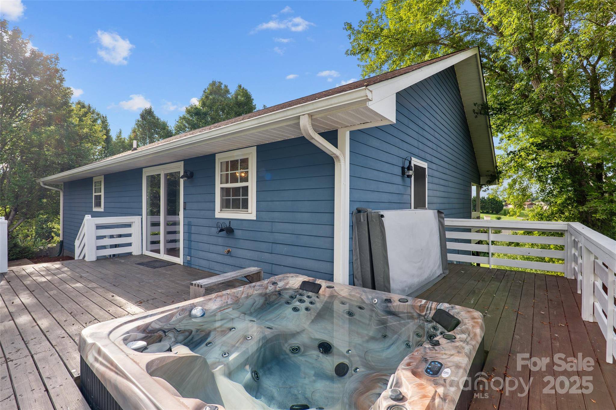 271 Breton Ridge RD, Leicester, NC 28748