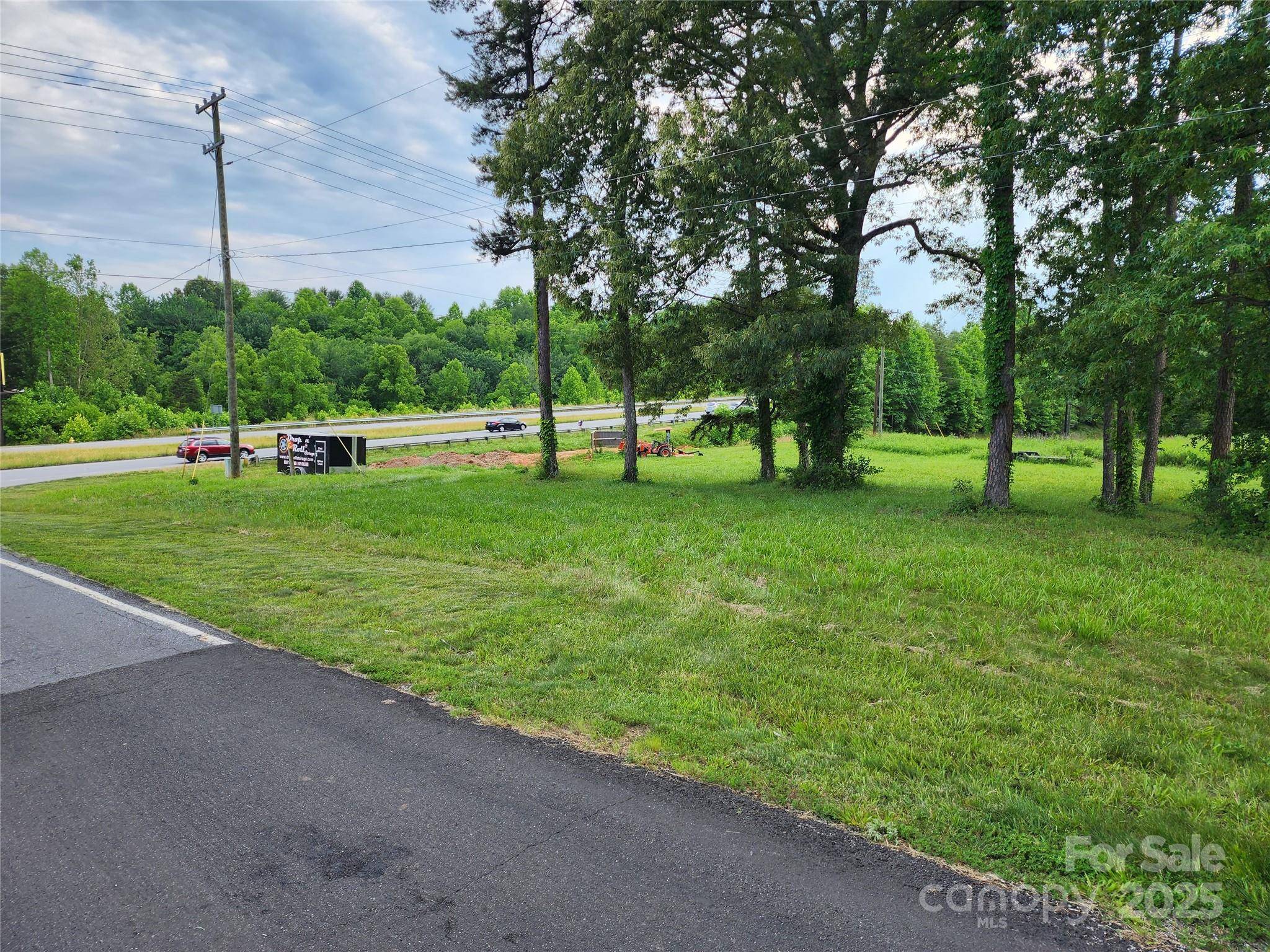 000 W US Highway 421 HWY, Wilkesboro, NC 28697